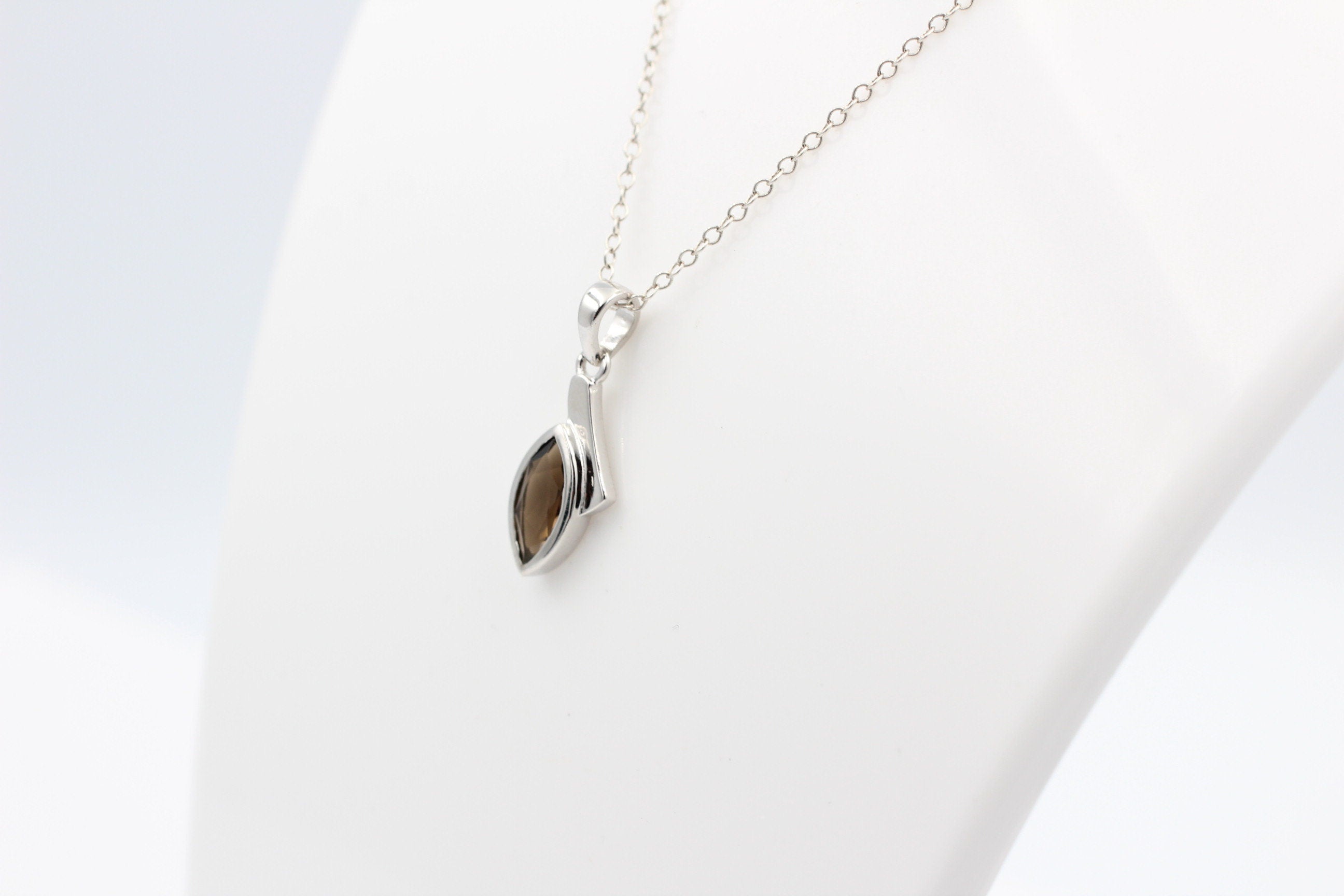 1,8 Carat Rauchquarz Anhänger 925 Silber Collier Kette Quarz