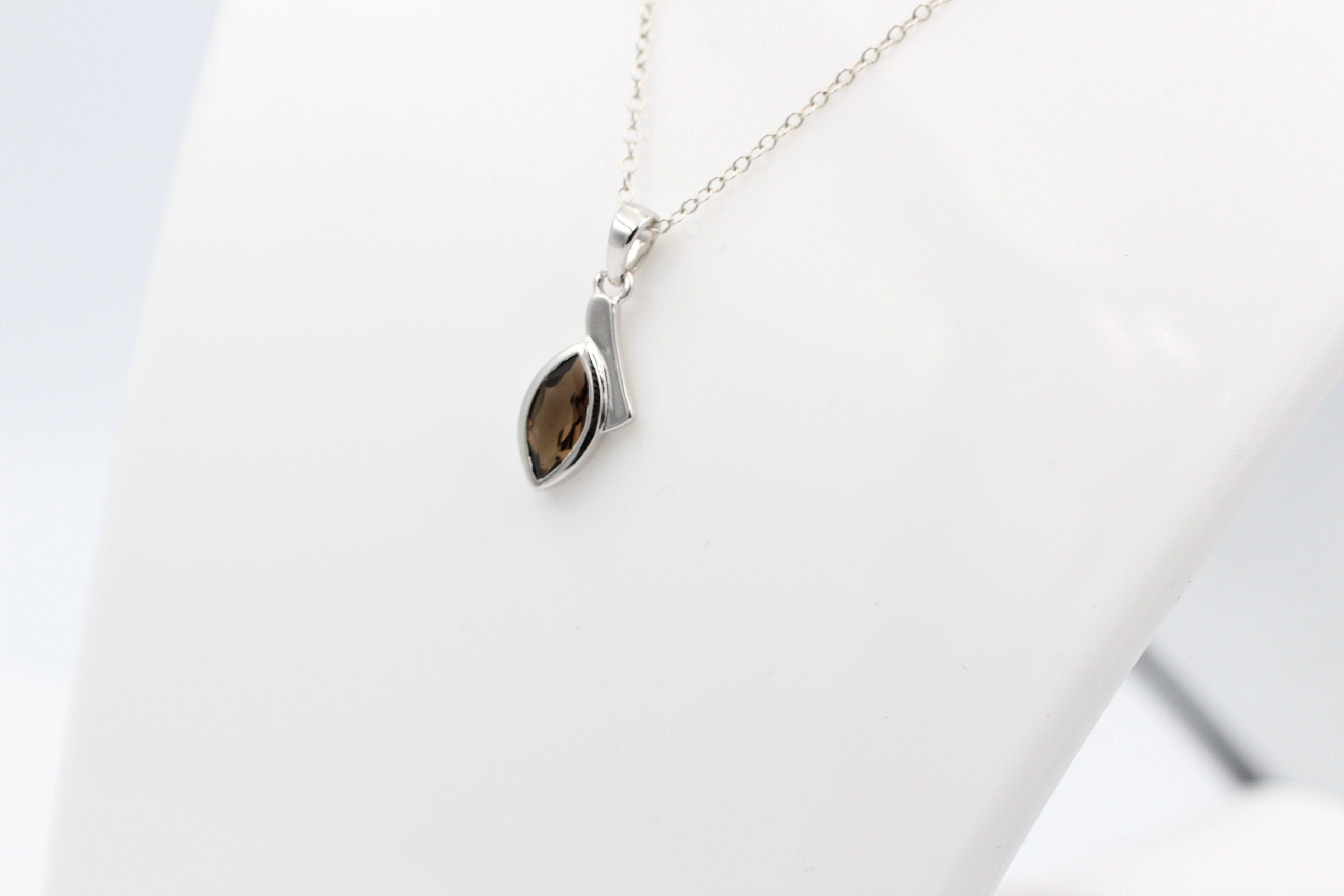 1,8 Carat Rauchquarz Anhänger 925 Silber Collier Kette Quarz