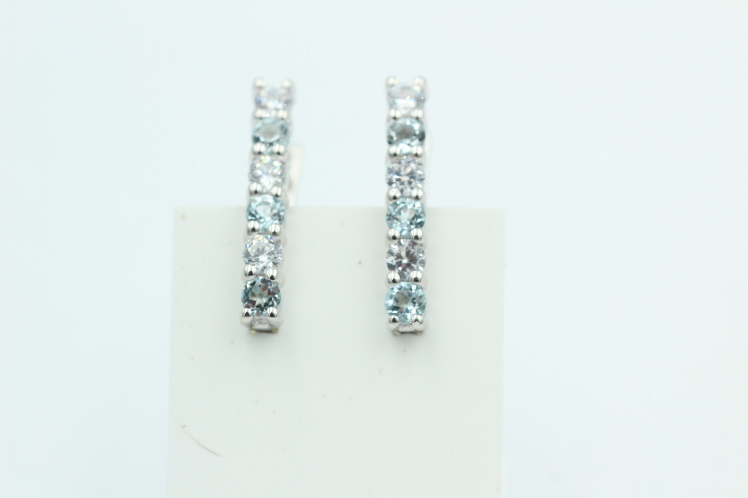 Edle 1,1 Carat Blautopas Ohrschmuck 925 Silber himmelblauer Topas mit Zirkonia