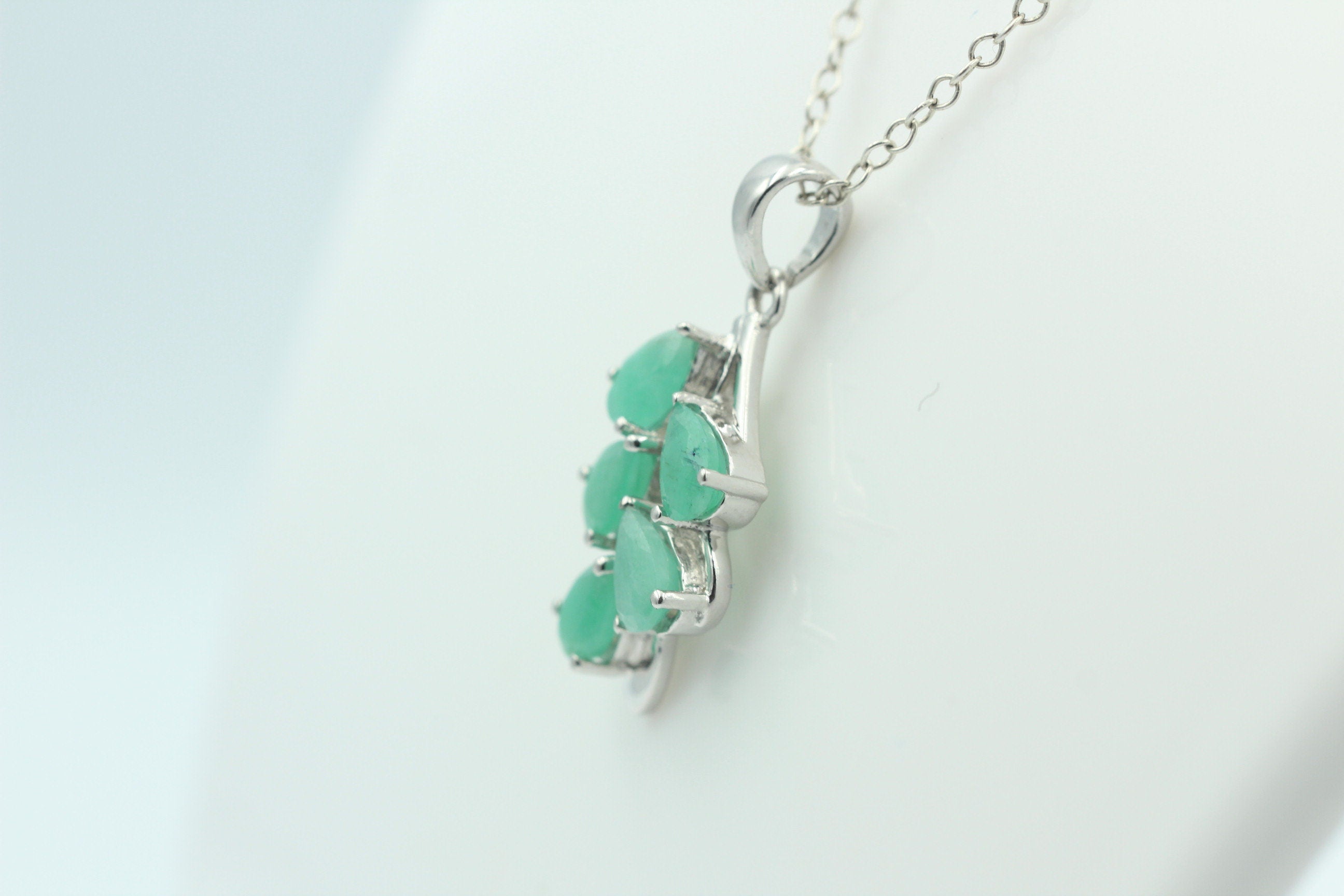 Edler 2,4 Carat Smaragd Anhänger 925 Silber Collier Kette Smaragdanhänger