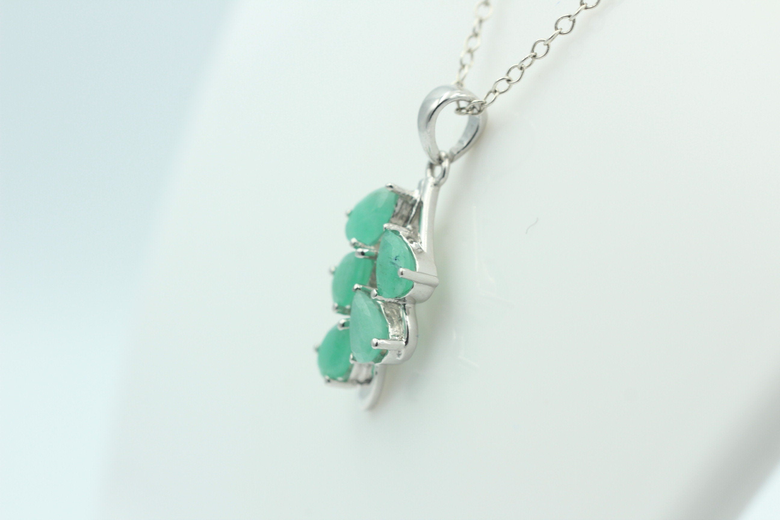 Edler 2,4 Carat Smaragd Anhänger 925 Silber Collier Kette Smaragdanhänger