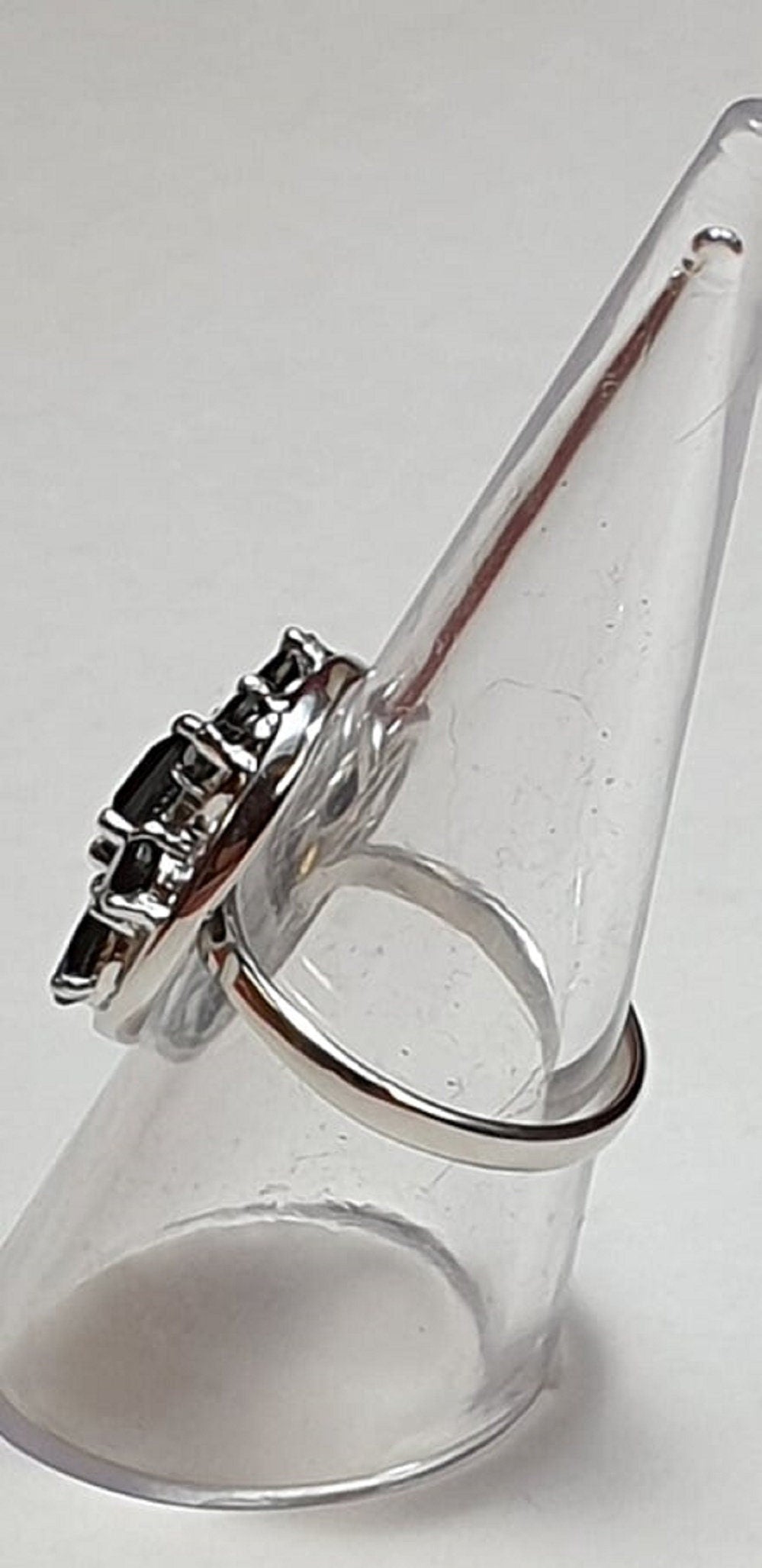 Design pur 3,9 Carat schwarzer Spinell Ring 925 Silber Grasse 58 / 8/ 18,5