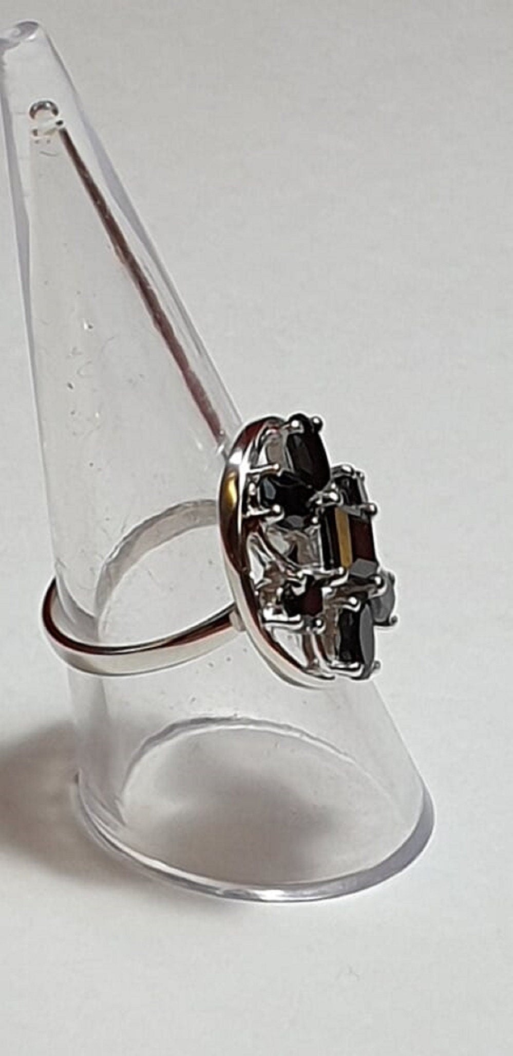 Design pur 3,9 Carat schwarzer Spinell Ring 925 Silber Grasse 58 / 8/ 18,5