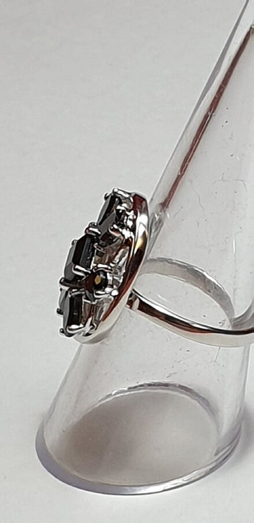 Design pur 3,9 Carat schwarzer Spinell Ring 925 Silber Grasse 58 / 8/ 18,5