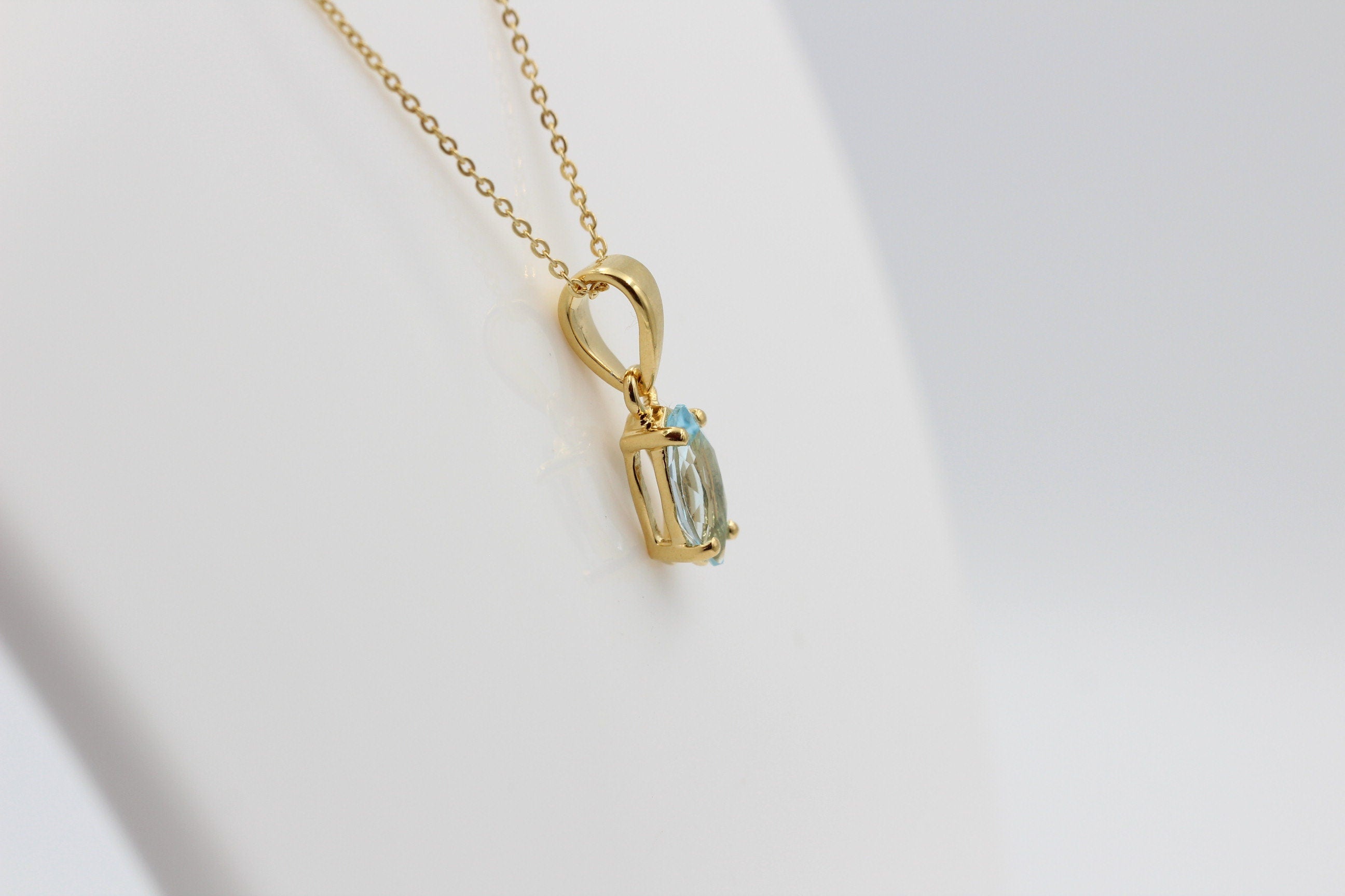 1,02 Carat Blautopas Anhänger Marquiseschliff 925 Silber vergoldet
