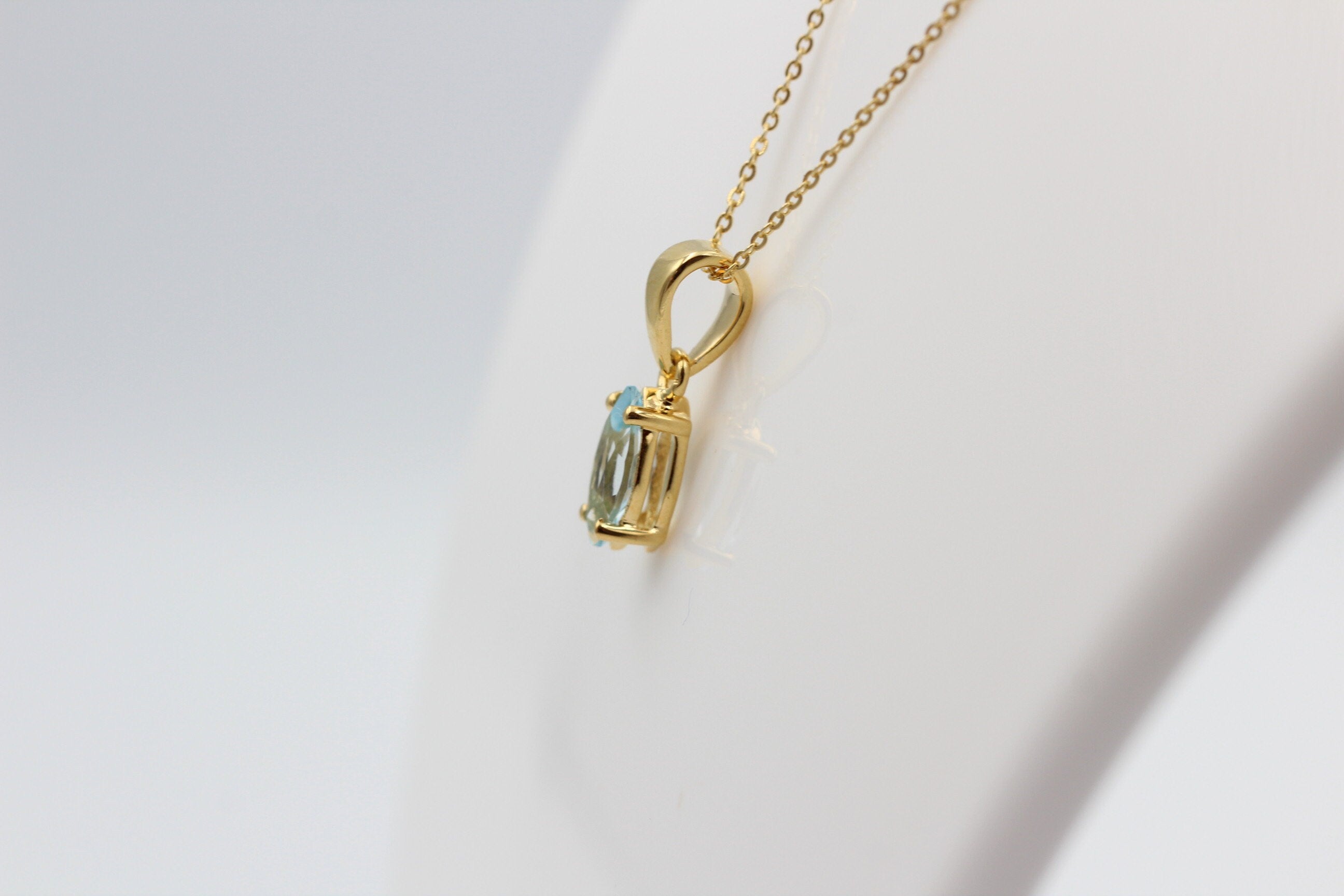 1,02 Carat Blautopas Anhänger Marquiseschliff 925 Silber vergoldet