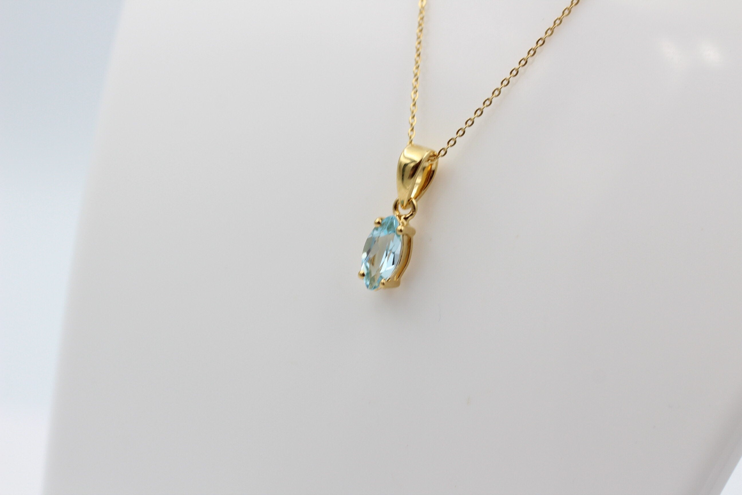 1,02 Carat Blautopas Anhänger Marquiseschliff 925 Silber vergoldet