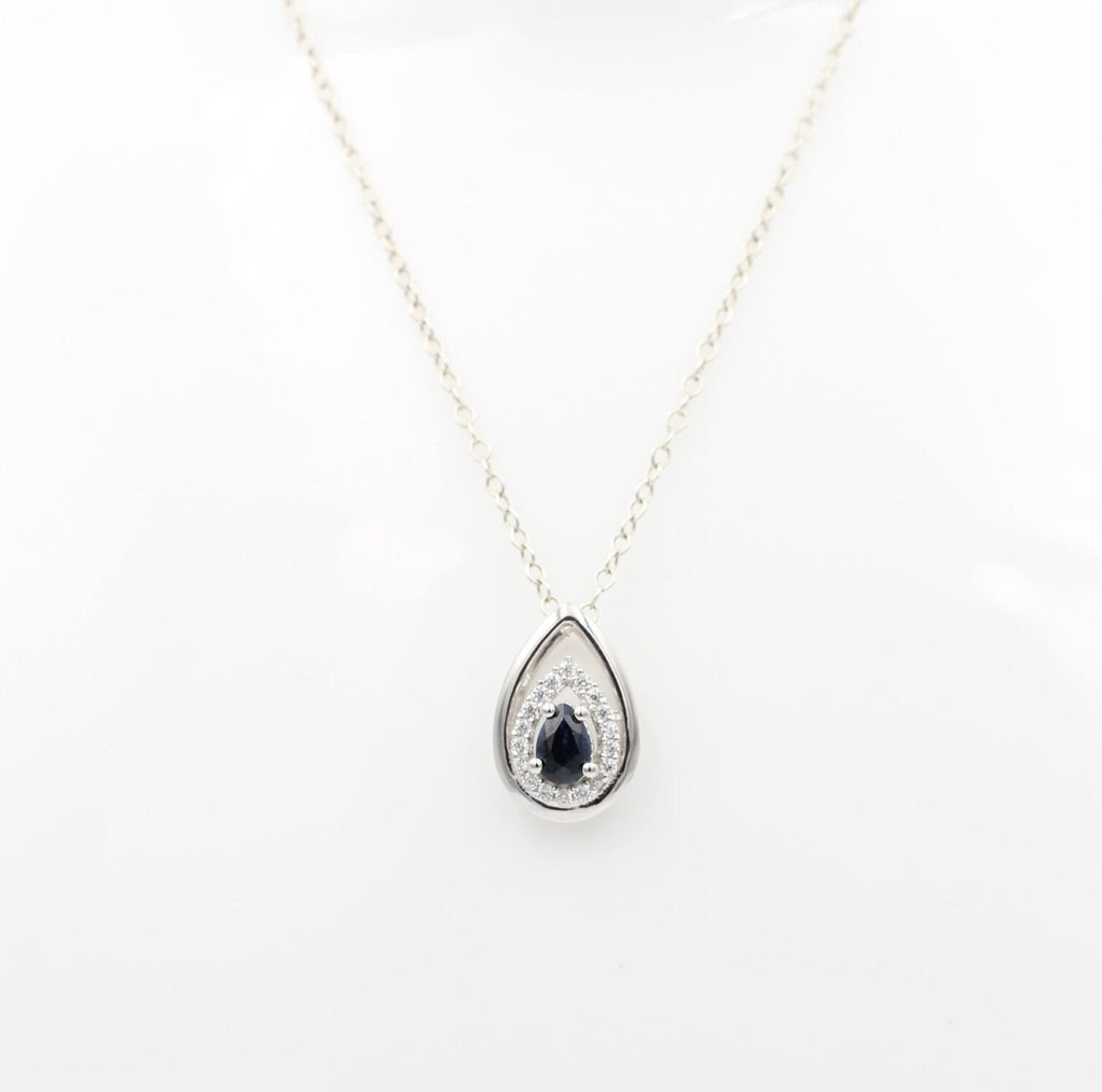Edler 0,51 Carat schwarzer Saphir Anhänger 925 Silber Collier Kette Saphir