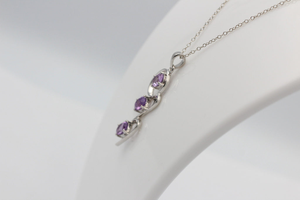 Edler 3,30 Carat stylischer Amethyst Anhänger 925 Silber violetter Edelstein Top