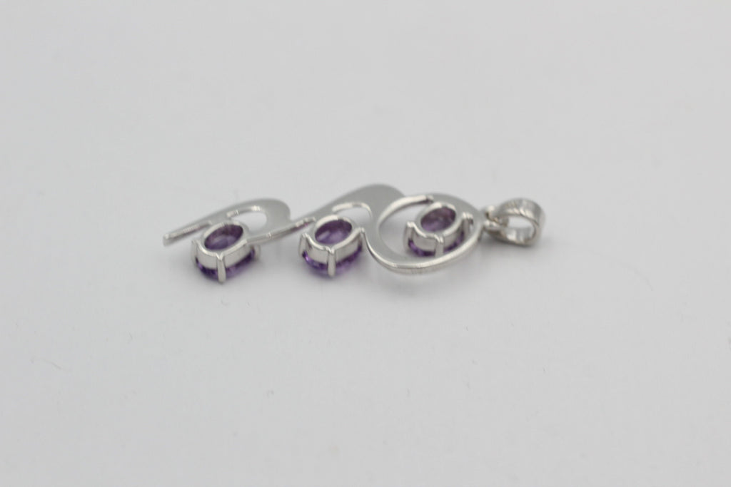 Edler 3,30 Carat stylischer Amethyst Anhänger 925 Silber violetter Edelstein Top