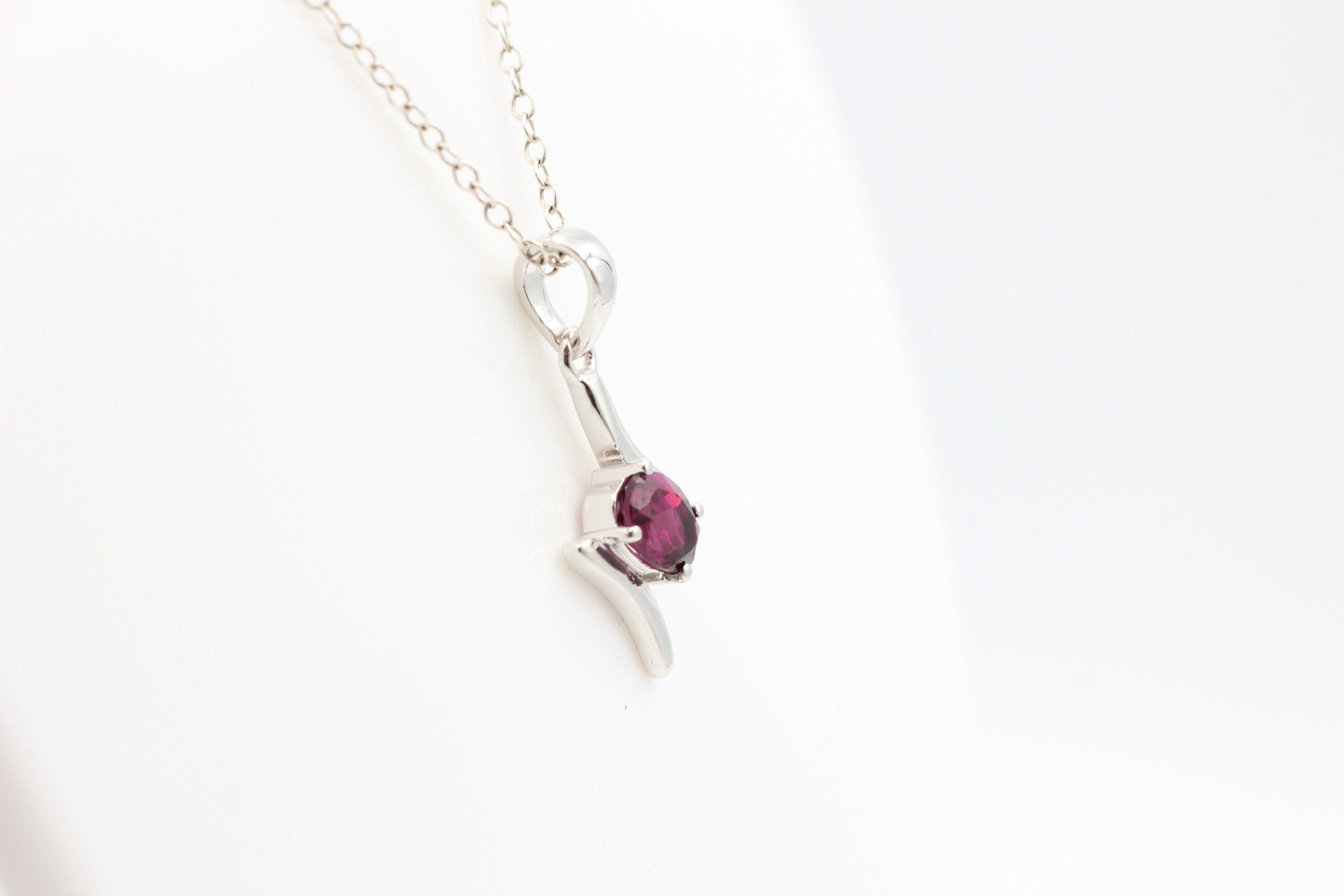 0,72 Carat Rhodolith Anhänger 925  Silber  Rhodolith Granat Schmuck