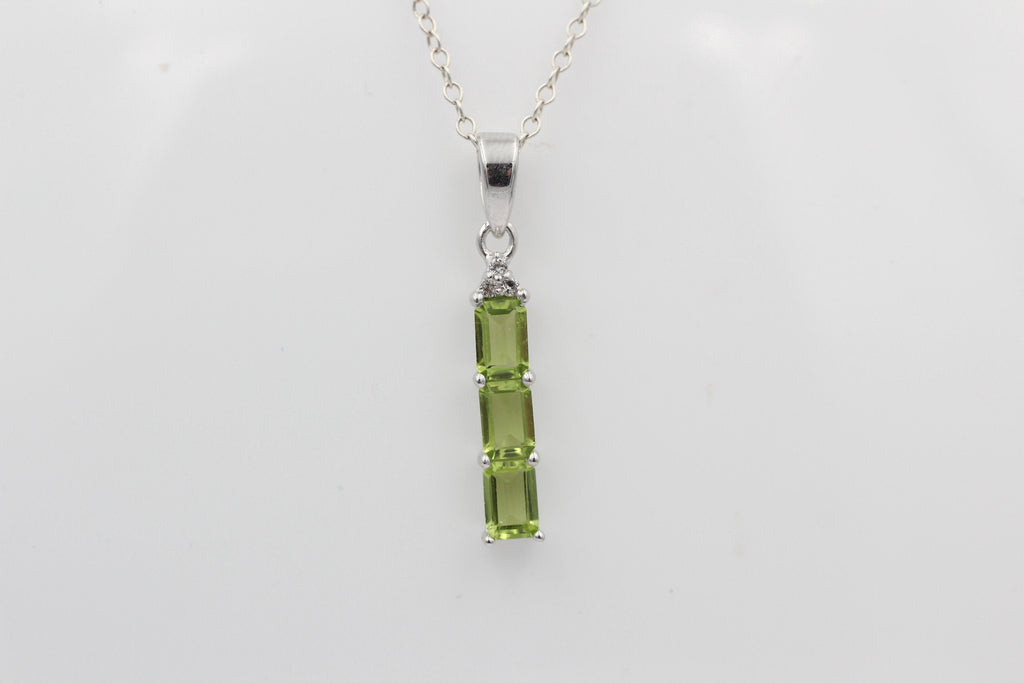 1,2 Carat Peridot Anhänger 925 Silber Collier Kette Weiatopas Topas Olivin