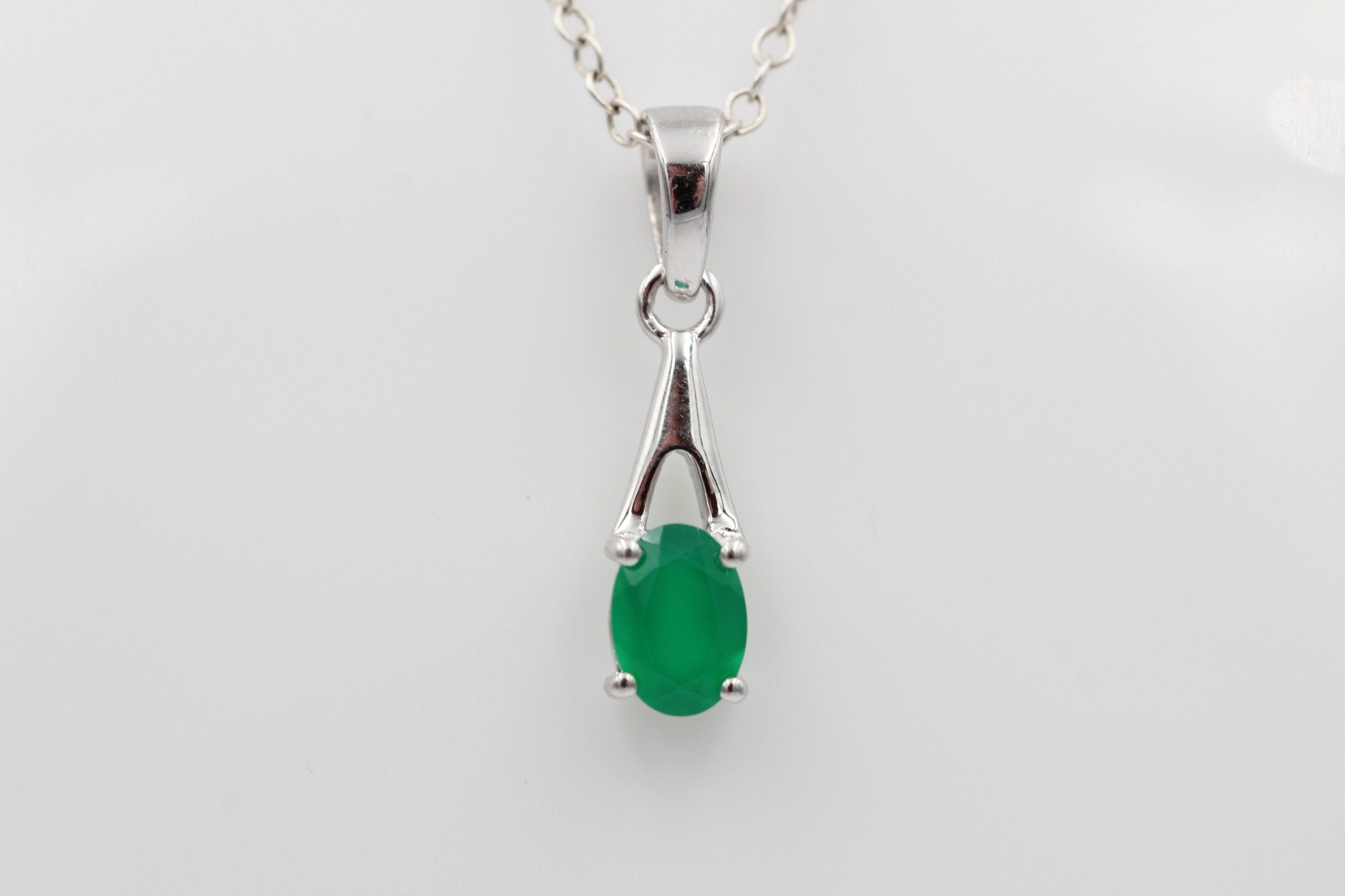 0,72  Carat grüner Onyx Anhänger 925 Silber grüner Edelstein