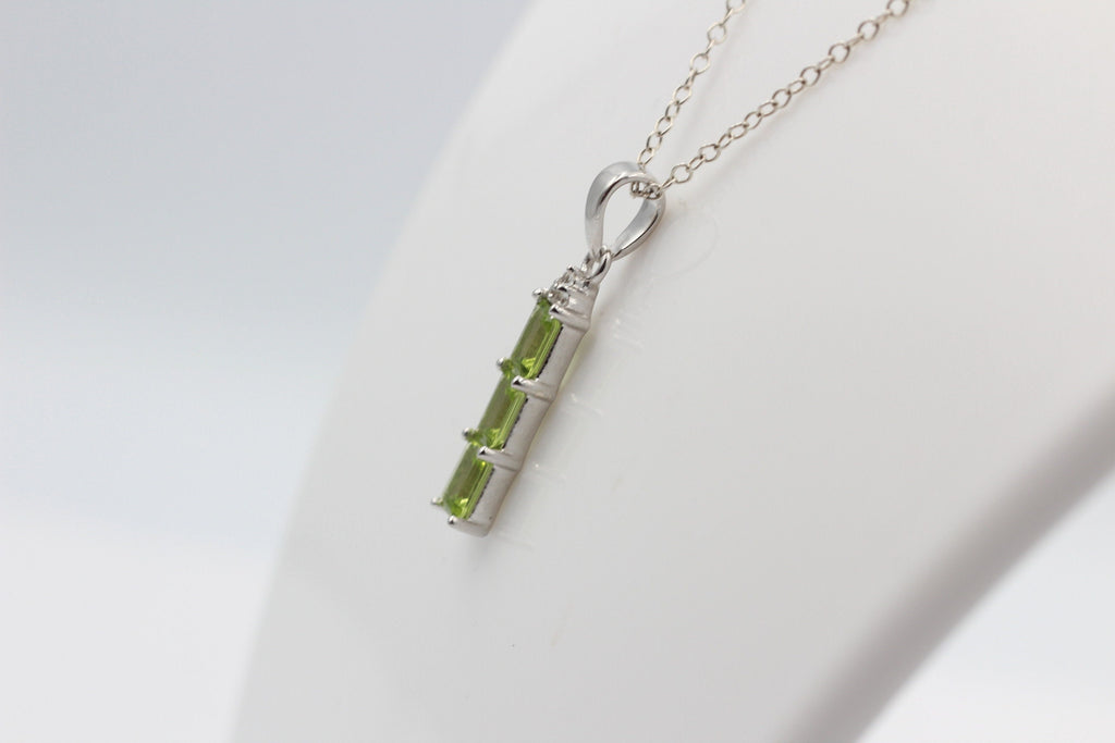1,2 Carat Peridot Anhänger 925 Silber Collier Kette Weiatopas Topas Olivin