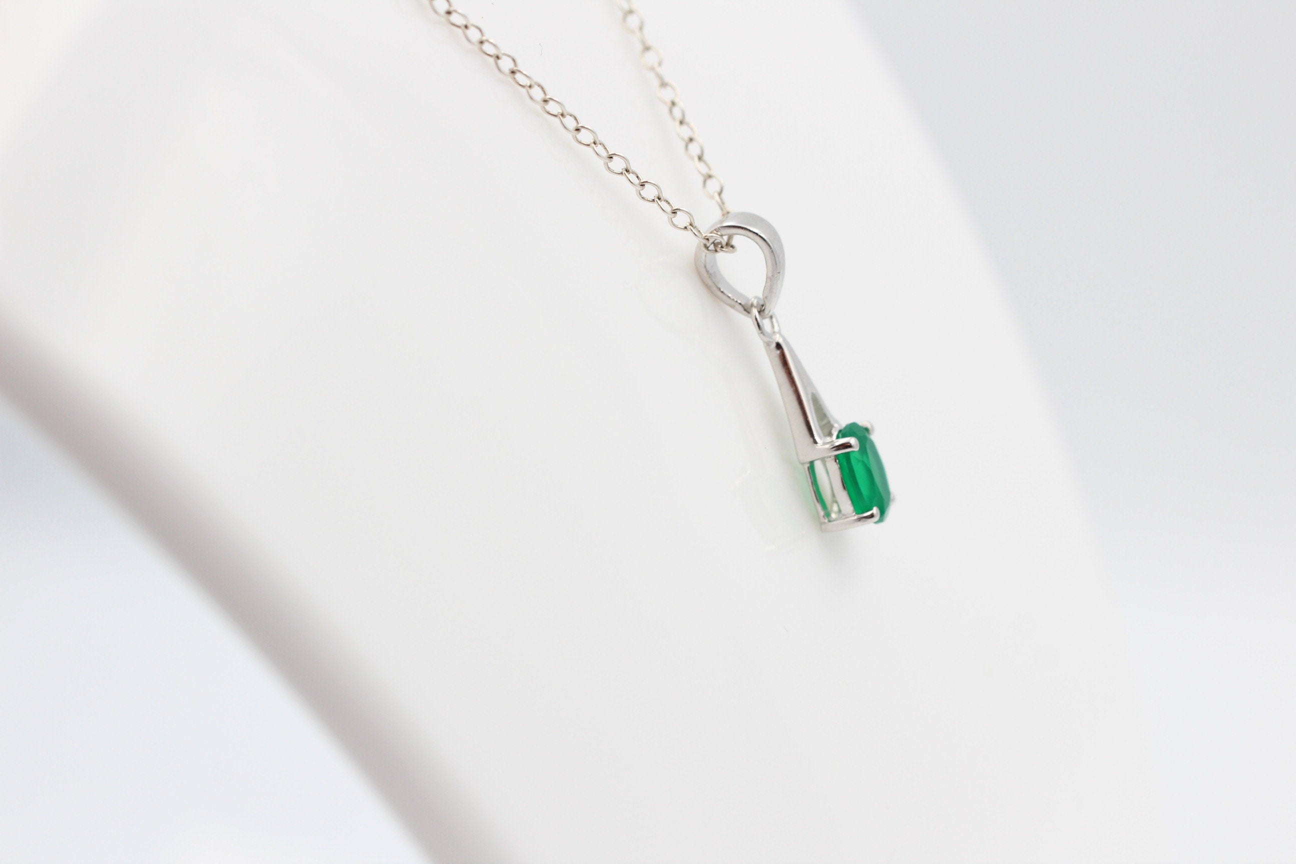 0,72  Carat grüner Onyx Anhänger 925 Silber grüner Edelstein