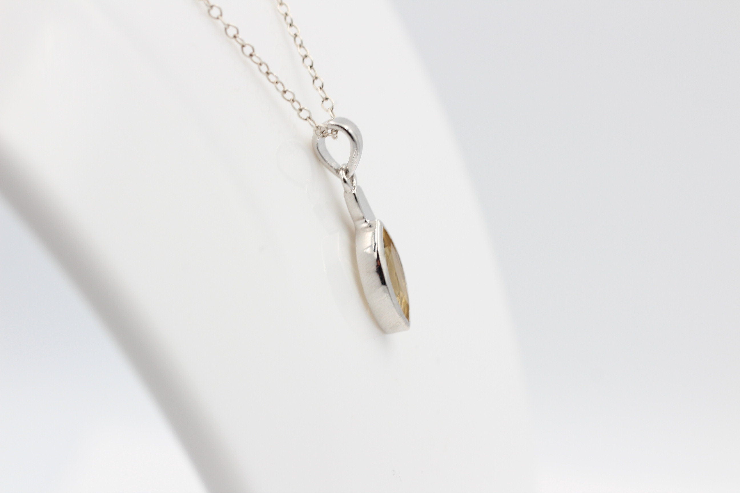 1,8 Carat gelber Citrin Anhänger 925 Silber Collier Kette