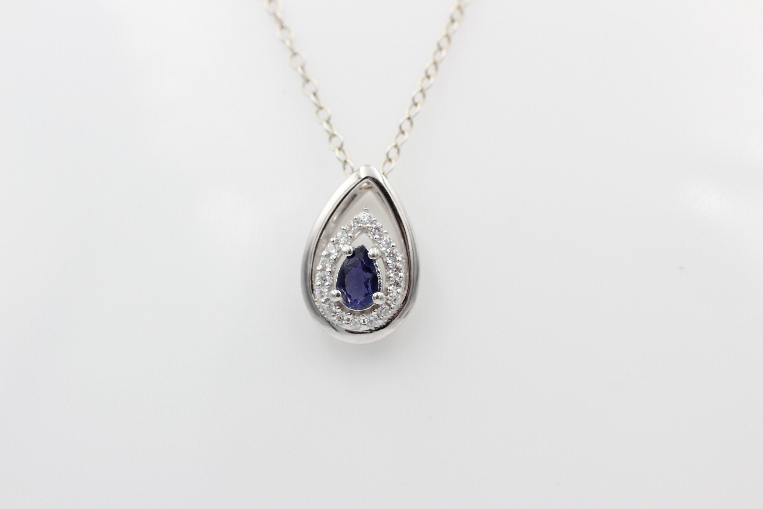 Edler 0,51 Carat Iolith Anhänger 925 Silber Luchssaphir Top