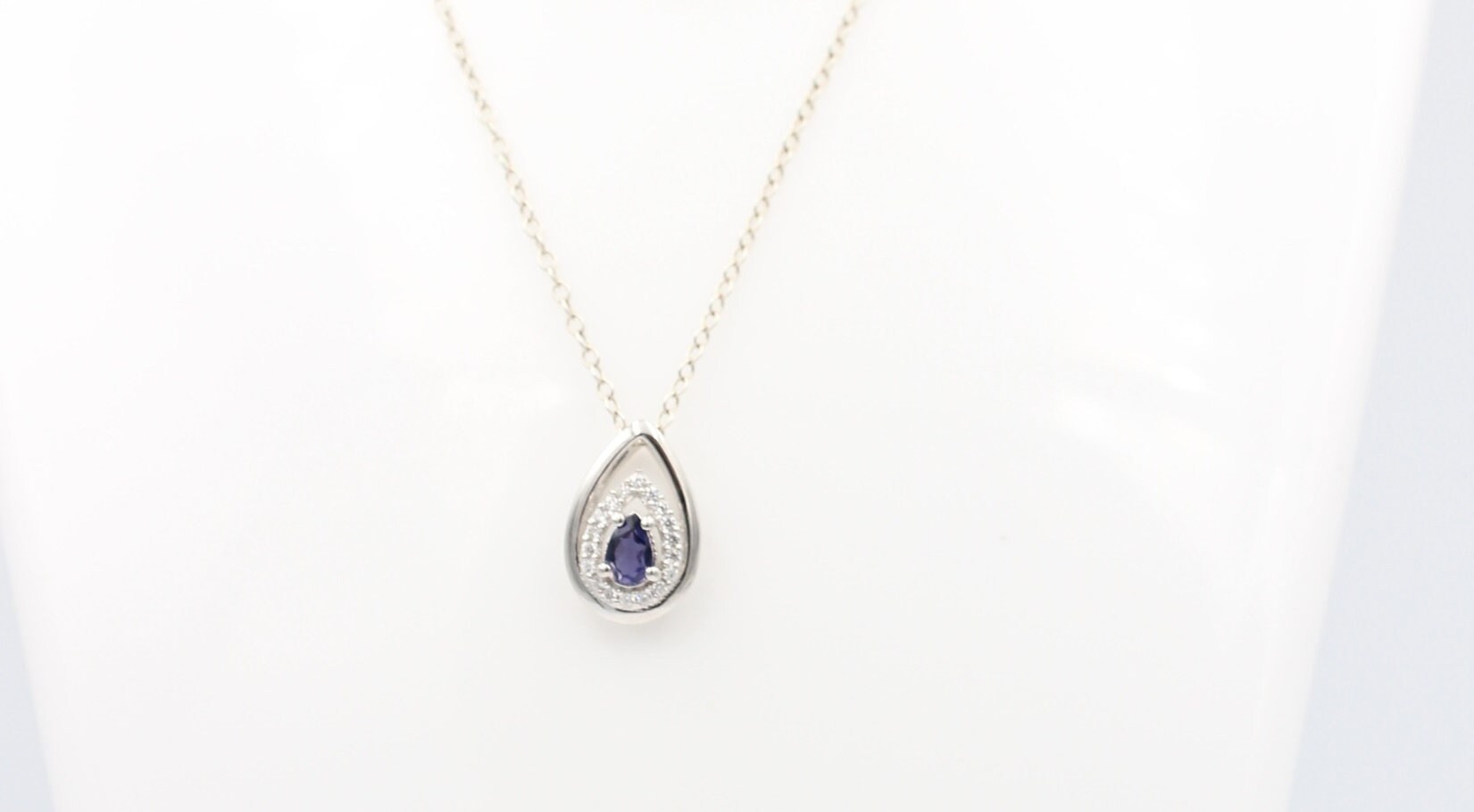 Edler 0,51 Carat Iolith Anhänger 925 Silber Luchssaphir Top