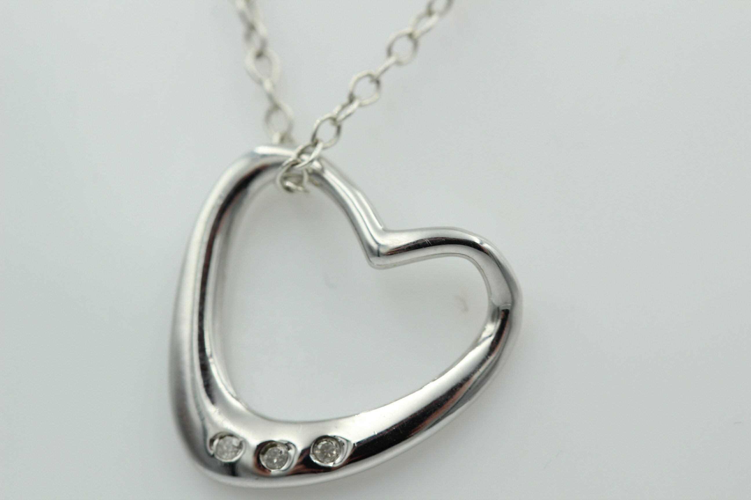 Edler 0,03 Carat weißer Diamant Herzanhänger 925 Silber Herz Collier Kette