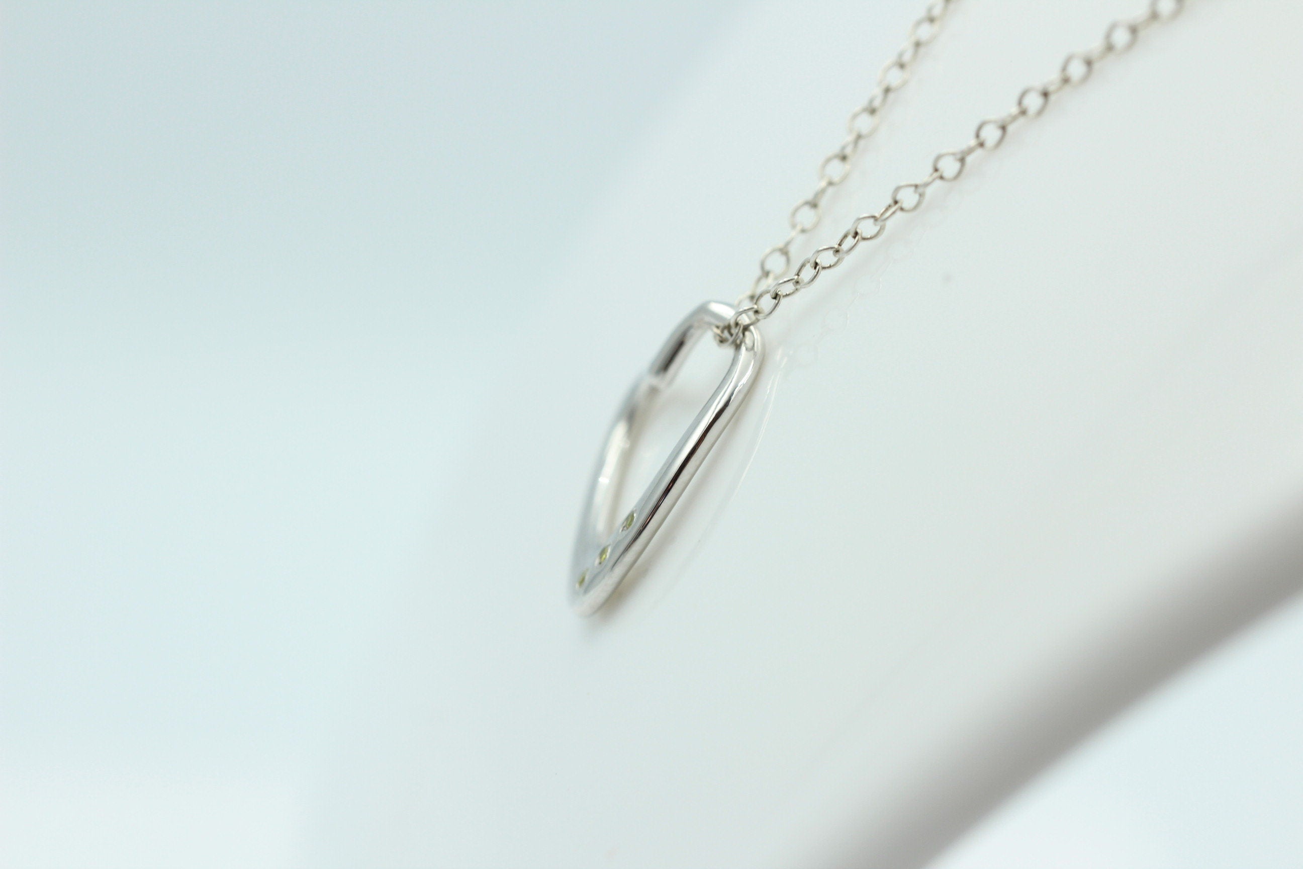 Edler 0,03 Carat weißer Diamant Herzanhänger 925 Silber Herz Collier Kette