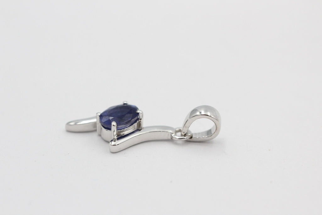 0,72 Carat Iolith Anhänger 925 Silber Collierkette Wassersaphir Luchssaphir