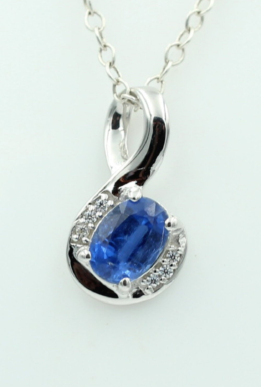 1,12 Carat blauer Kyanit  Anhänger 925 Silber mit Zirkonia seltener Kyanit
