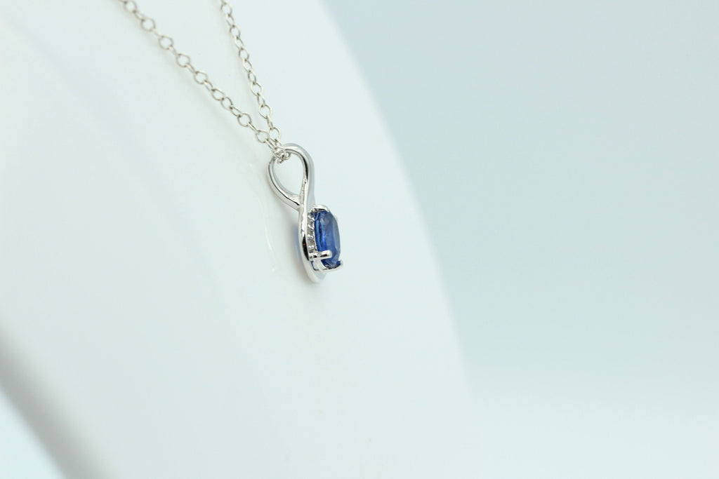 1,12 Carat blauer Kyanit  Anhänger 925 Silber mit Zirkonia seltener Kyanit