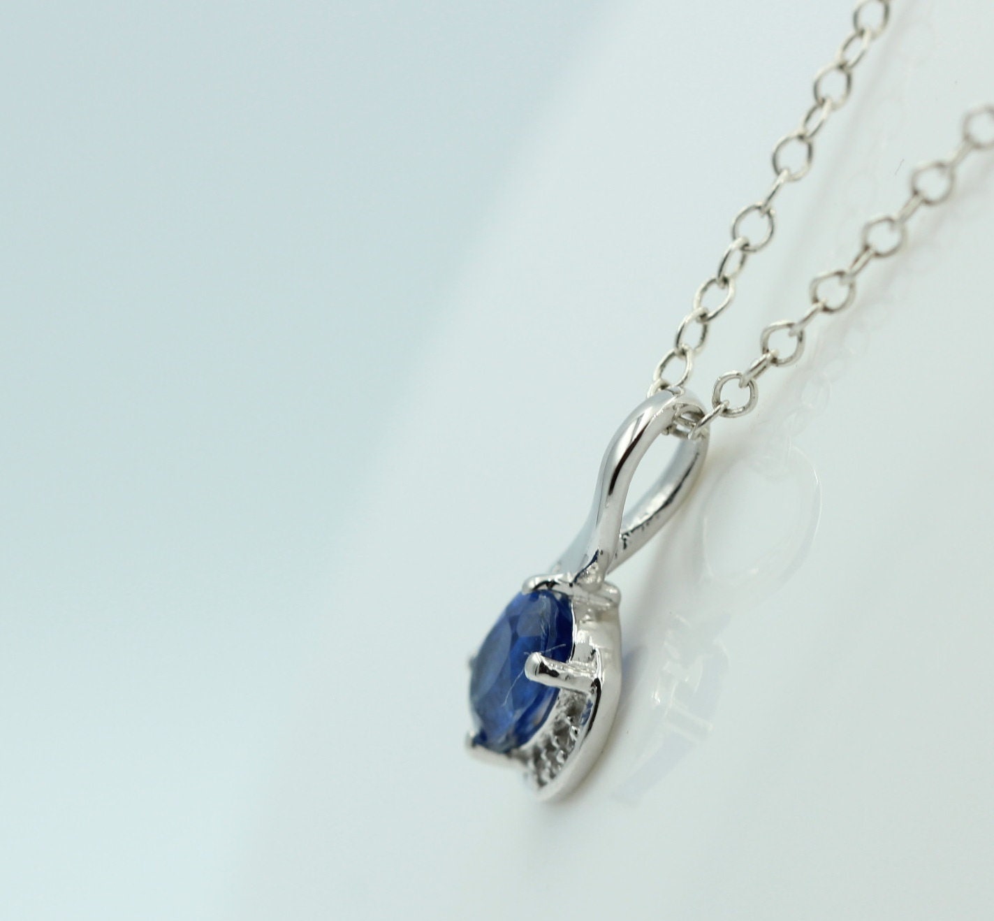 1,12 Carat blauer Kyanit  Anhänger 925 Silber mit Zirkonia seltener Kyanit