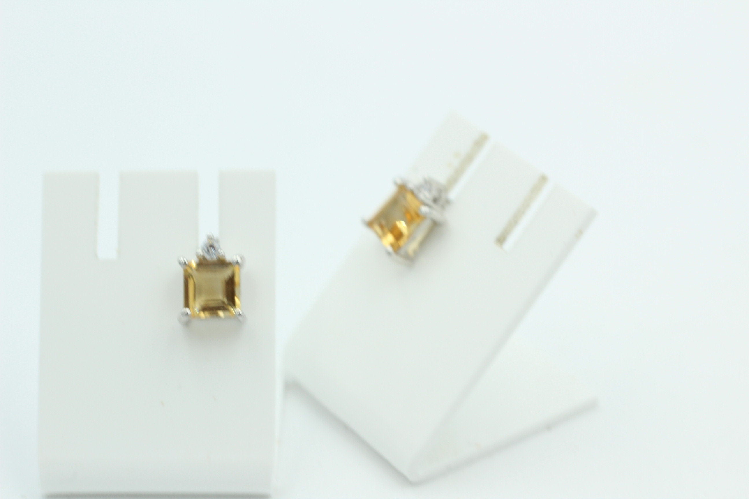 Edle 2,2 Carat Citrin Ohrstecker 925 Silber mit Zirkonia goldgelber Edelsein