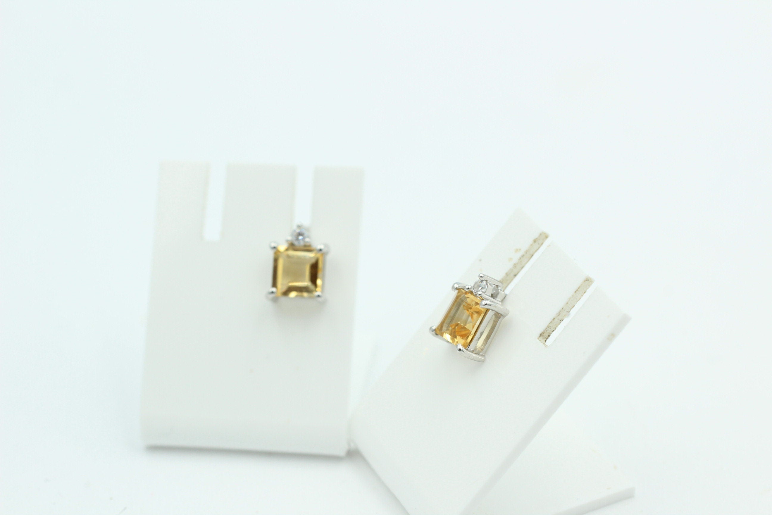 Edle 2,2 Carat Citrin Ohrstecker 925 Silber mit Zirkonia goldgelber Edelsein