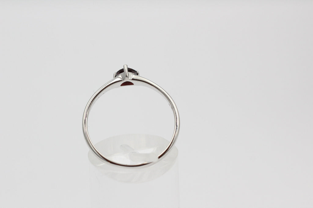 Edler 1,15 Carat Granat Ring 925 Silber Fingerring Graae 7 / 17 / 54 blutrot