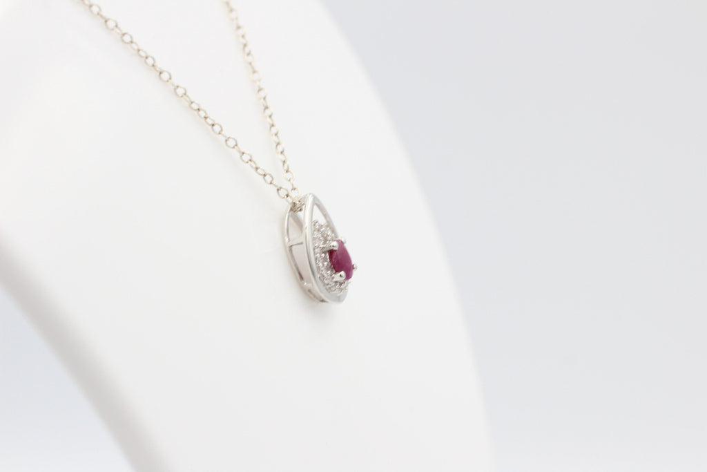 Edler 0,51 Carat Rubin Anhänger 925 Silber Collier Kette Collieranhänger blutrot