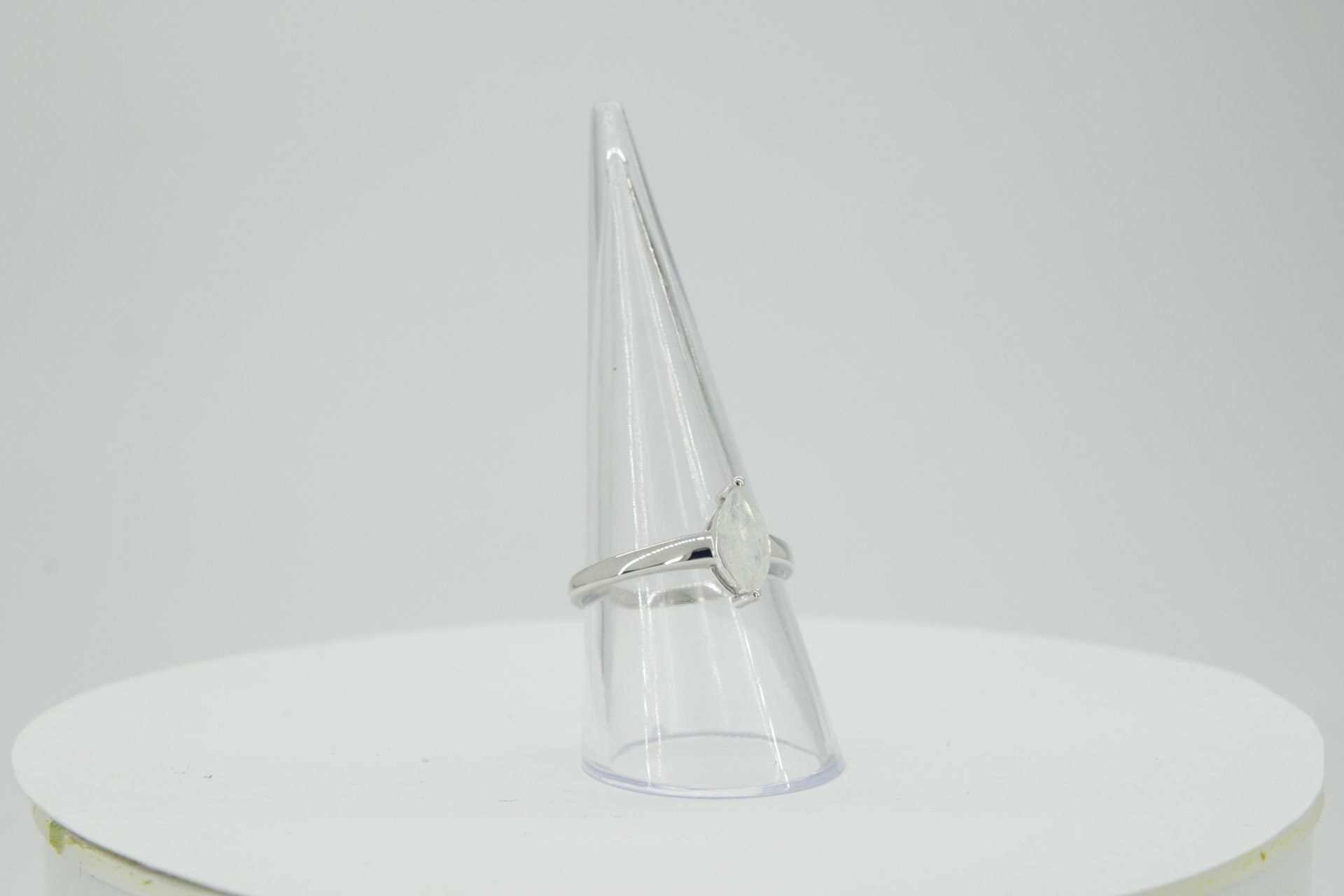 0,83 Carat Mondstein Ring 925 Silber Regenbogen Mondstein Grasse 60 / 9 / 19,1