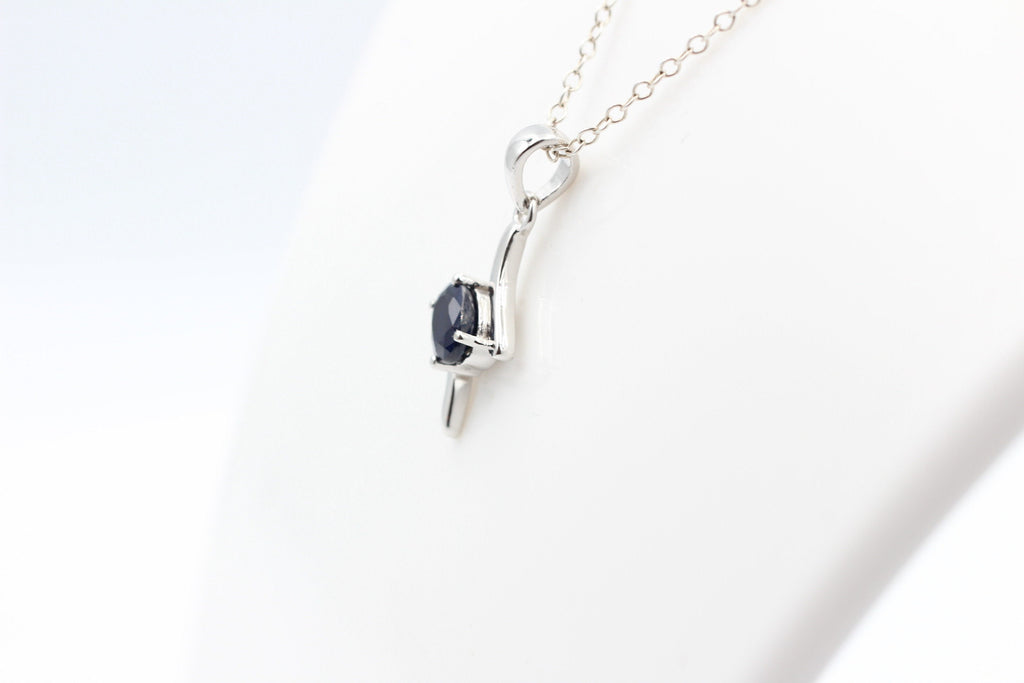 0,72 Carat blauer Saphir Anhänger 925 SterlingSilber Collier Kette Saphirschmuck