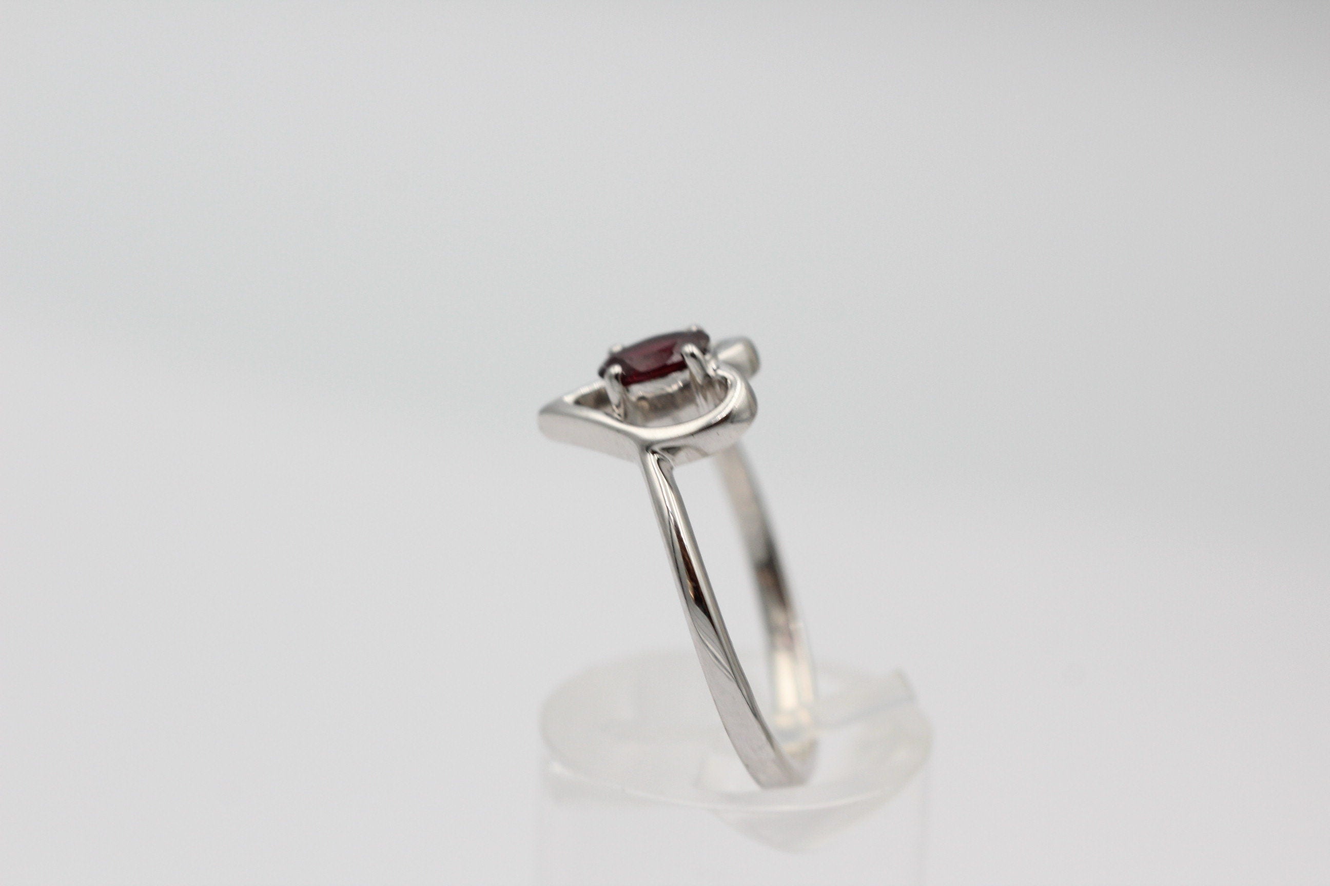 0,53 Carat Rhodolith Herz Ring 925 Silber Fingerring Herzring  6 / 16,6 / 52