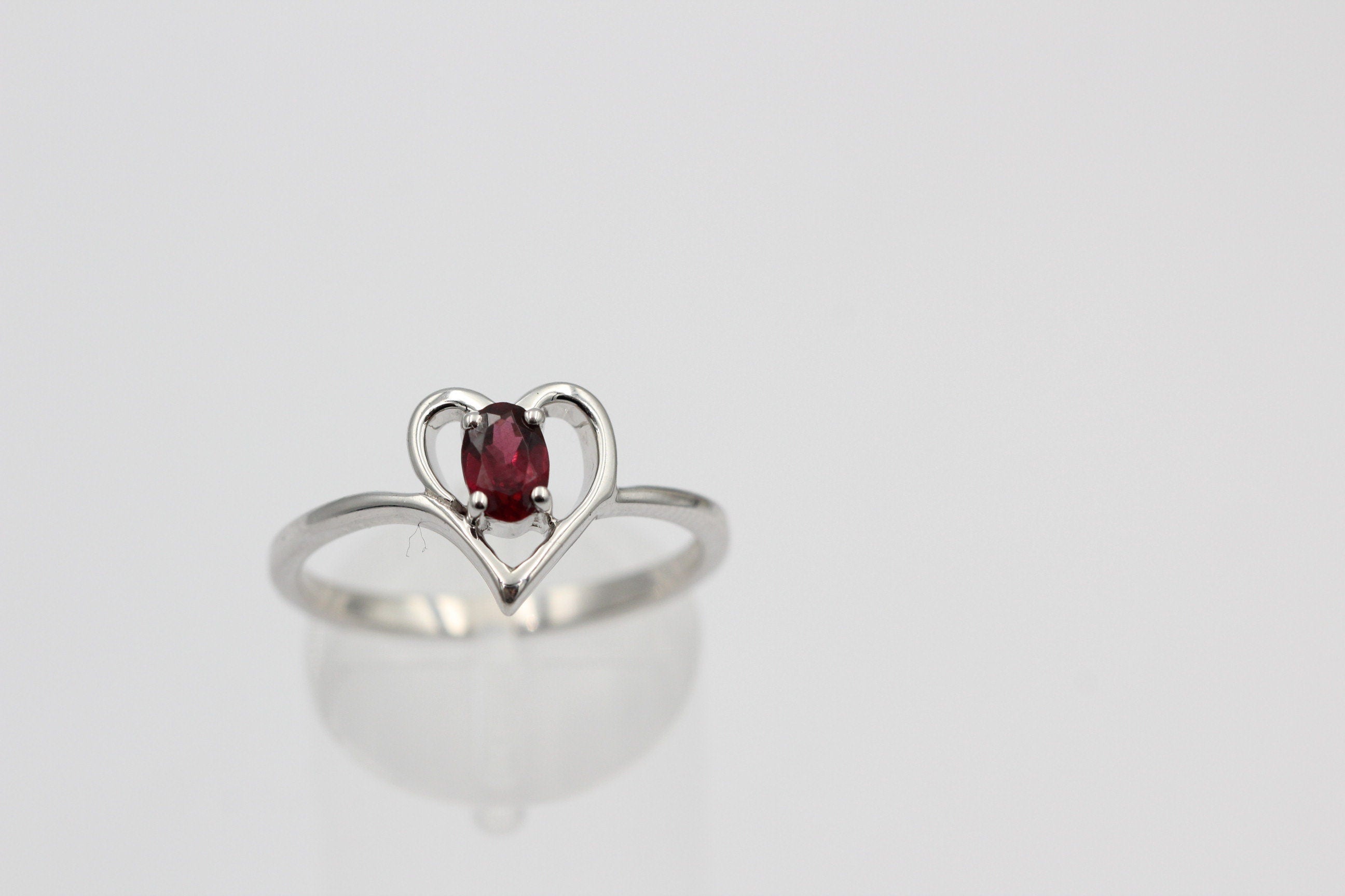 0,53 Carat Rhodolith Herz Ring 925 Silber Fingerring Herzring  6 / 16,6 / 52