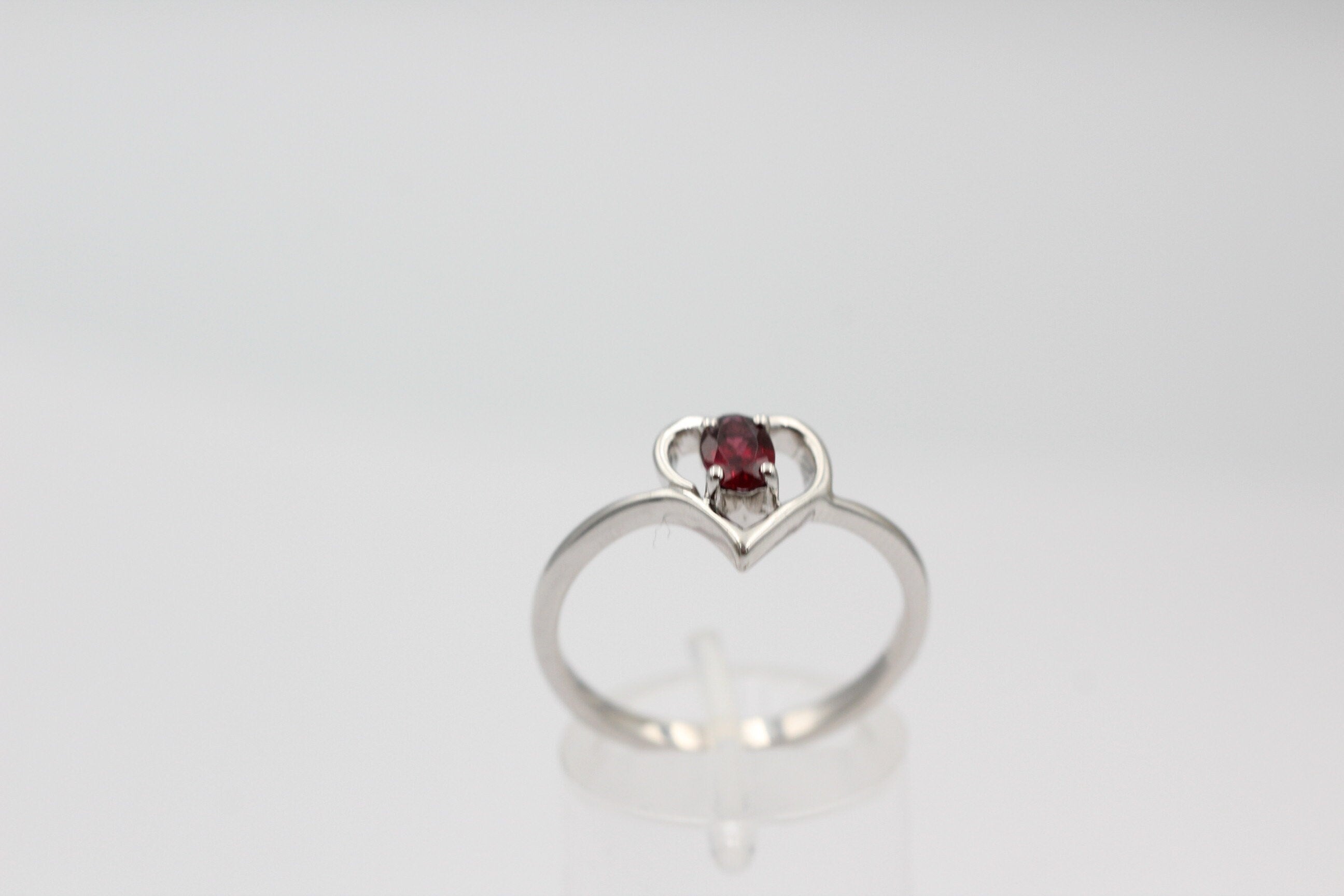 0,53 Carat Rhodolith Herz Ring 925 Silber Fingerring Herzring  6 / 16,6 / 52
