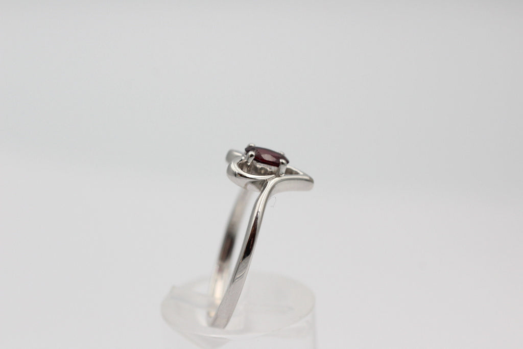 0,53 Carat Rhodolith Herz Ring 925 Silber Fingerring Herzring  6 / 16,6 / 52