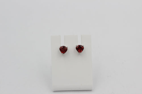 0,9 Carat Granat Herz Ohrstecker 925 Silber Herzohrstecker Granatohrstecker Top