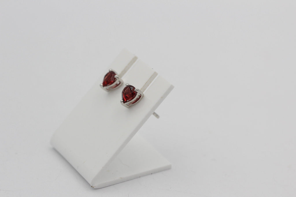 0,9 Carat Granat Herz Ohrstecker 925 Silber Herzohrstecker Granatohrstecker Top