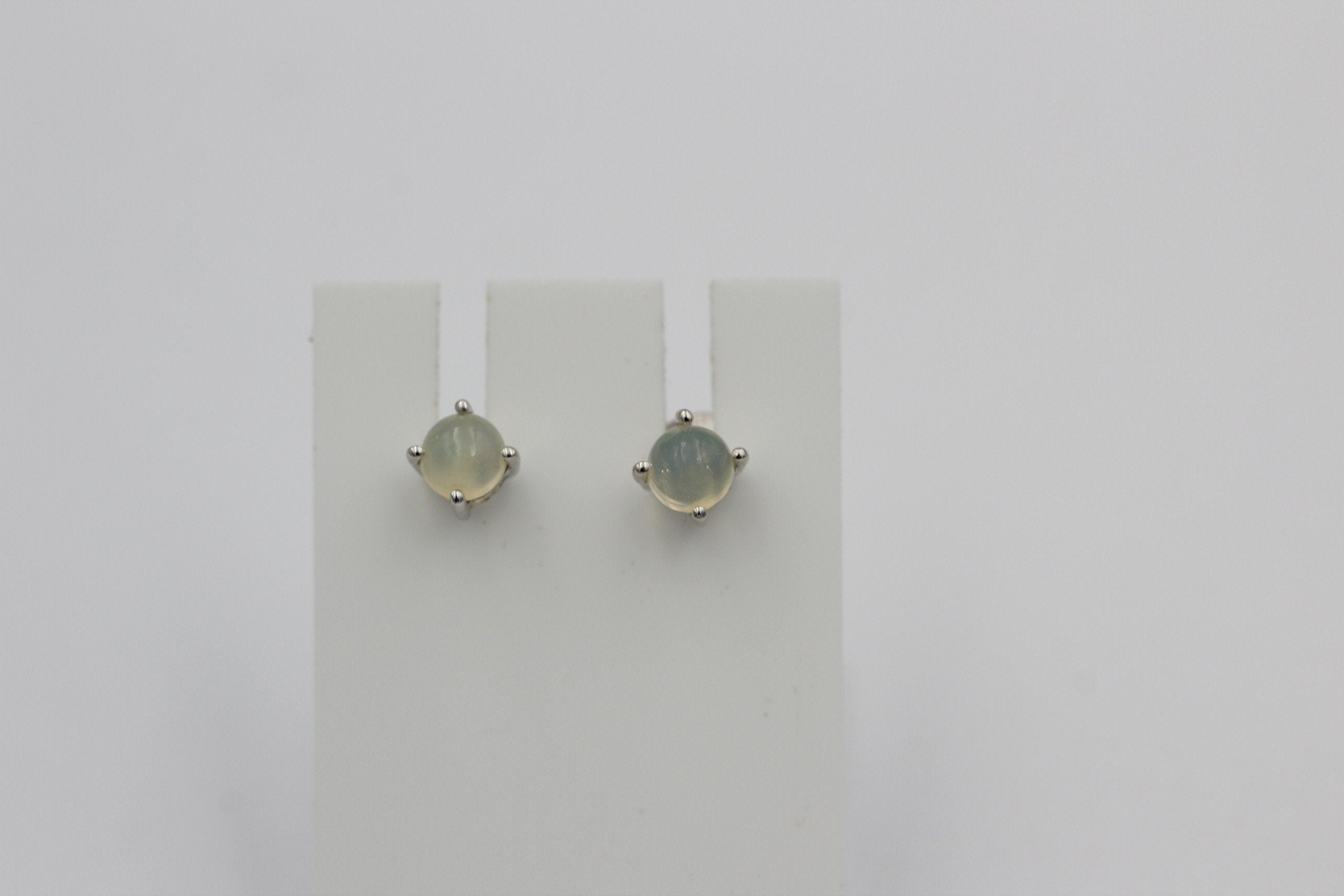 0,29 Carat äthiopischer opal Ohrstecker Unisex 925 Silber Welo Opal Edelstein