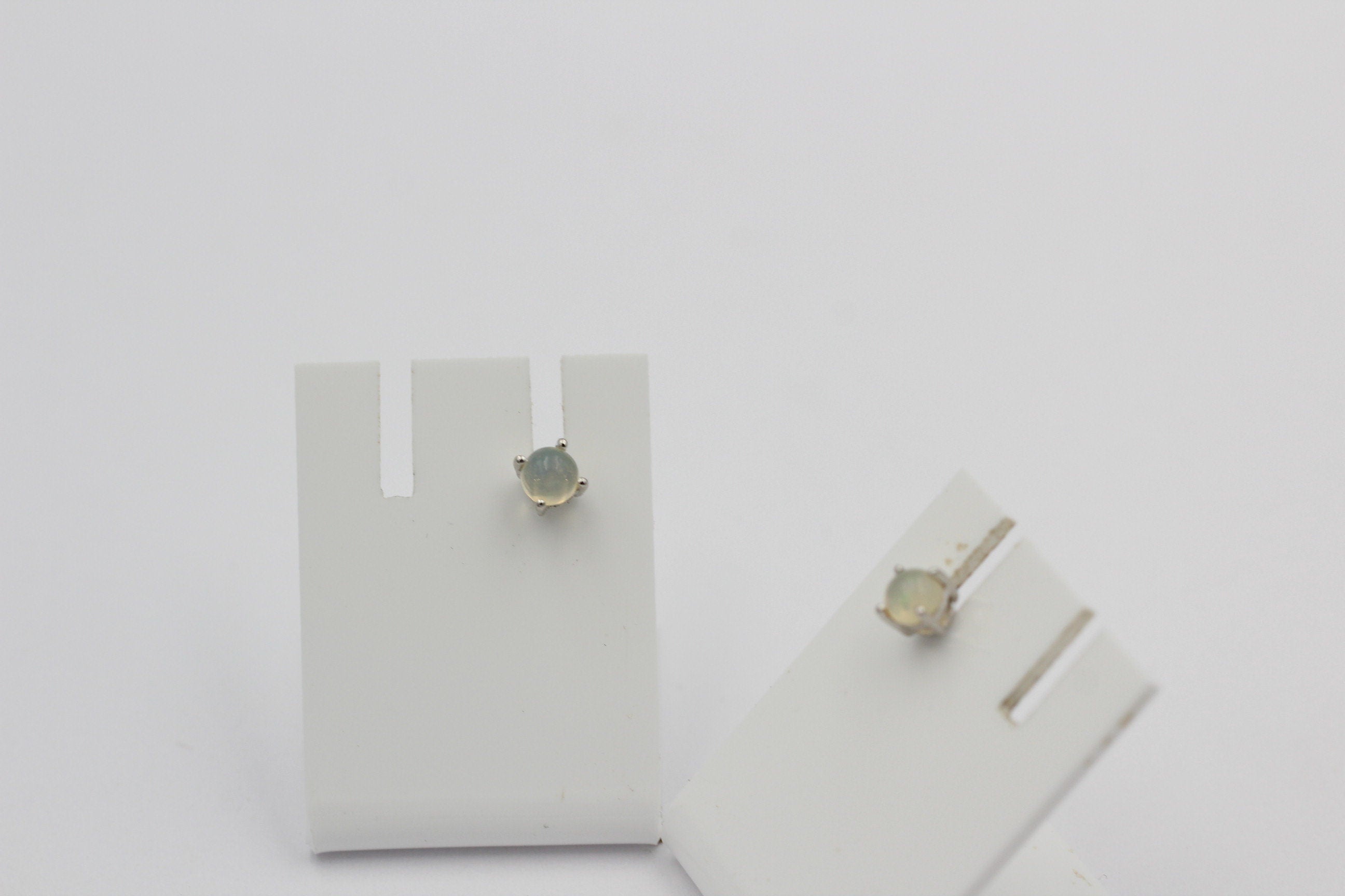 0,29 Carat äthiopischer opal Ohrstecker Unisex 925 Silber Welo Opal Edelstein