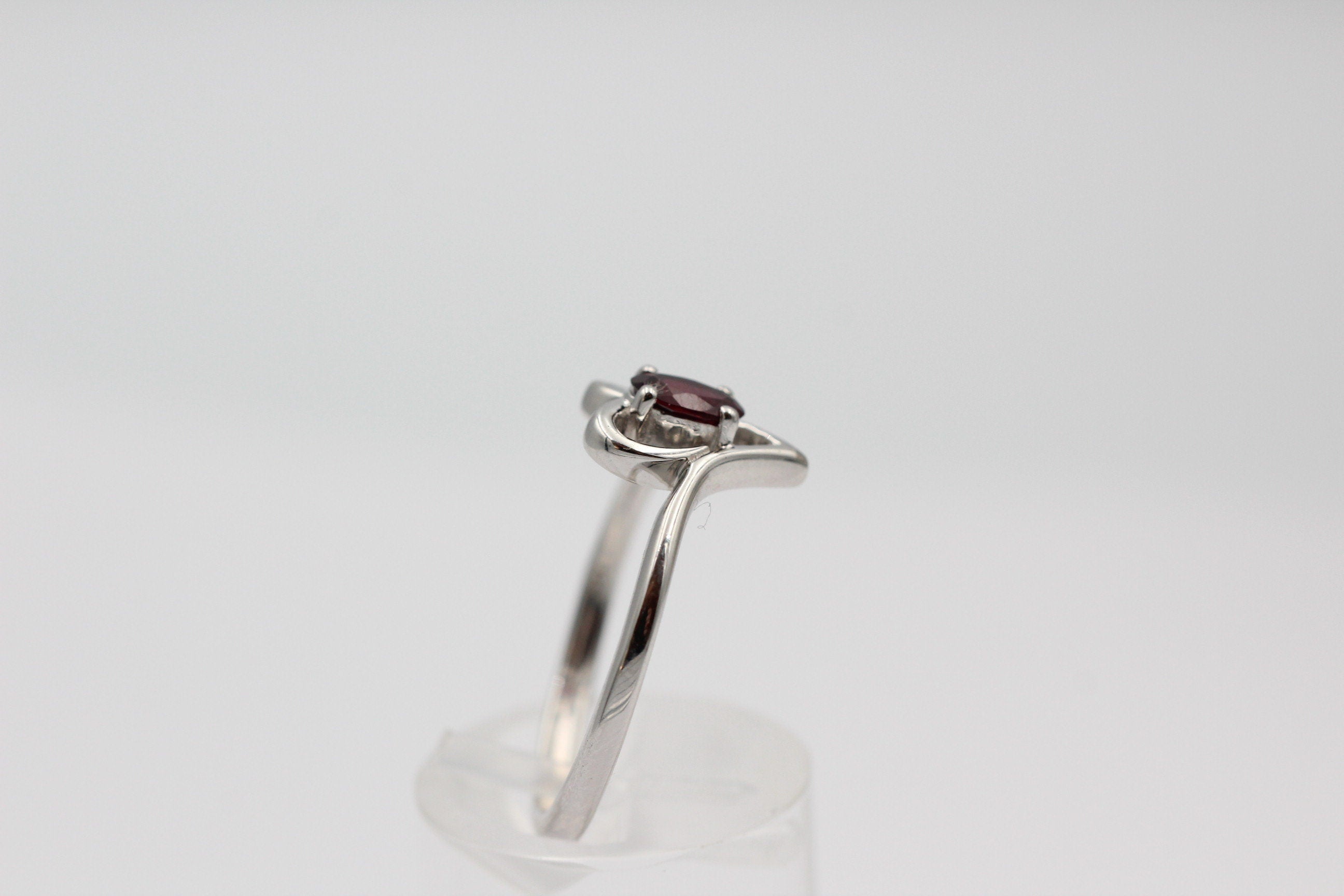 0,53 Carat Rhodolith Herz Ring 925 Silber Fingerring Herzring 8/ 18,5 / 59