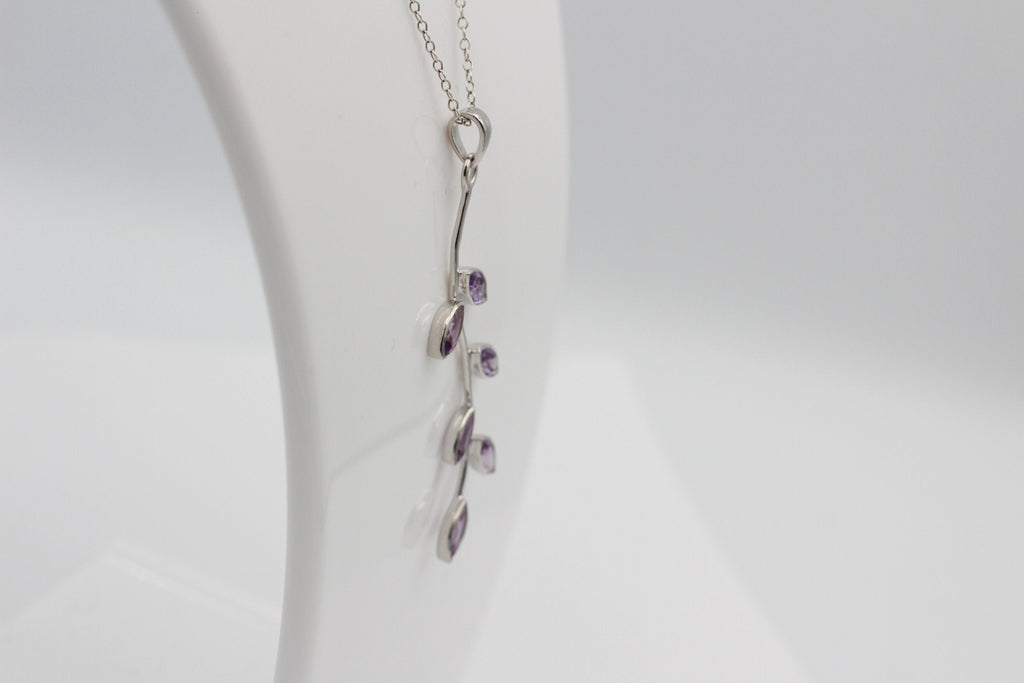 Edler 2,4 Carat Amethyst Blatt Anhänger 925 Silber Collier Kette violett Top