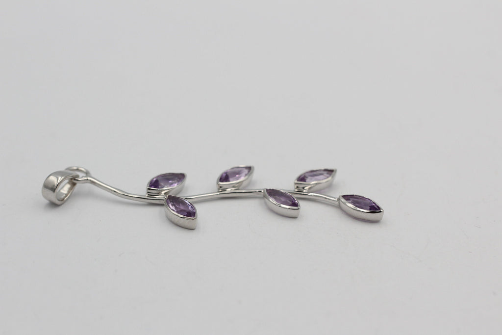 Edler 2,4 Carat Amethyst Blatt Anhänger 925 Silber Collier Kette violett Top