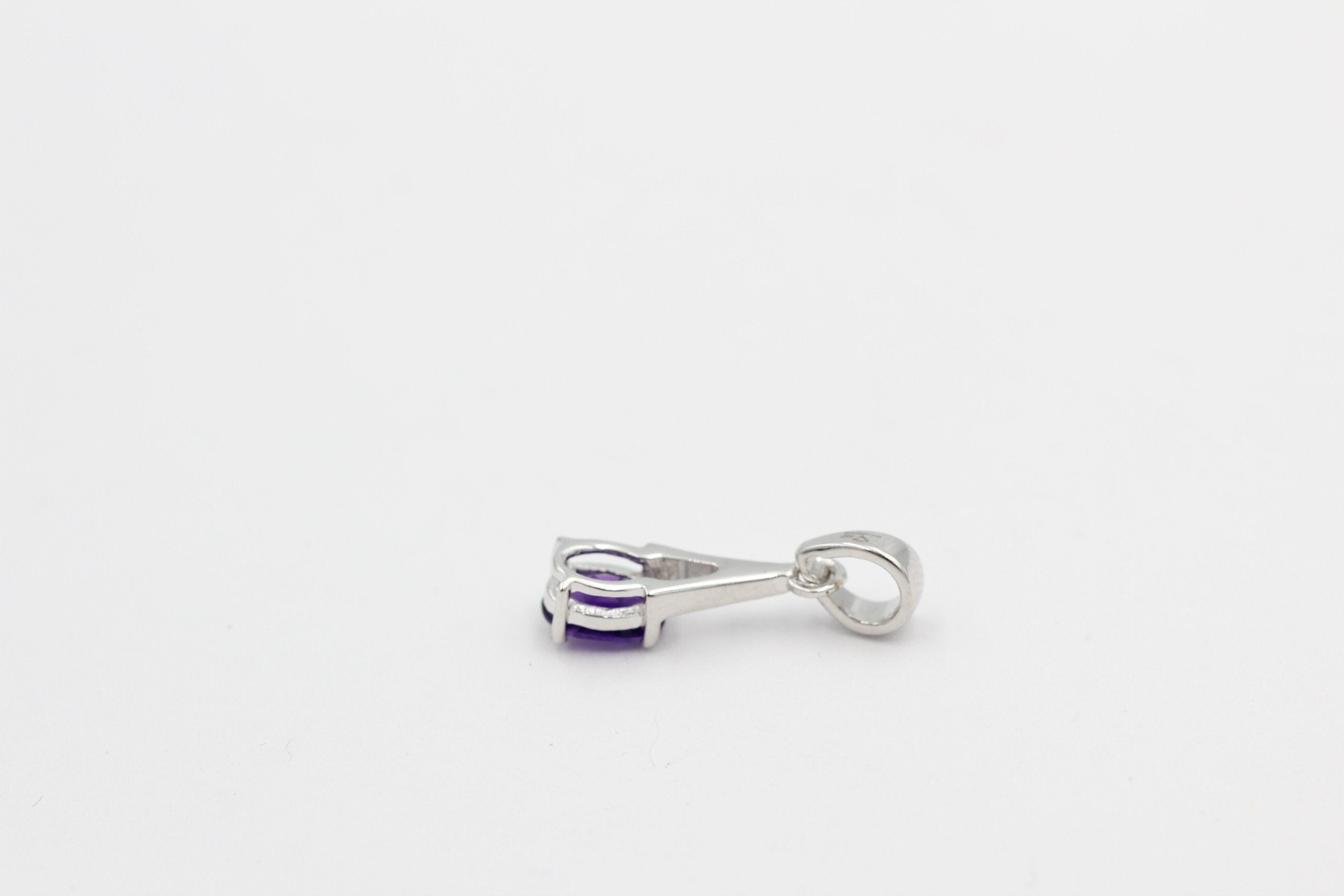 0,72  Carat afrikanischer Amethyst Anhänger 925 Silber  Edelstein