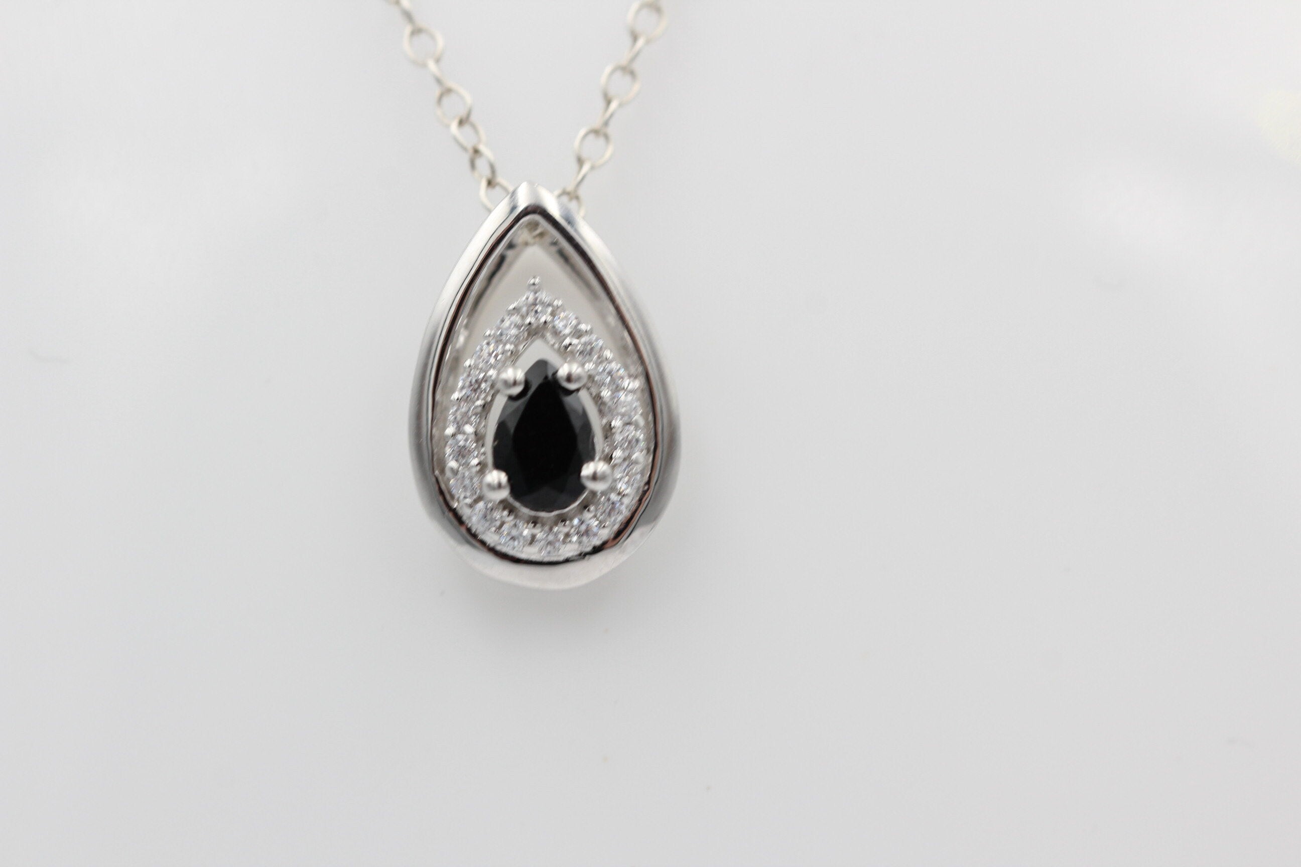 Edler 0,51 Carat schwarzer Onyx Anhänger 925 Silber Collier Kette Onyx Anhänger