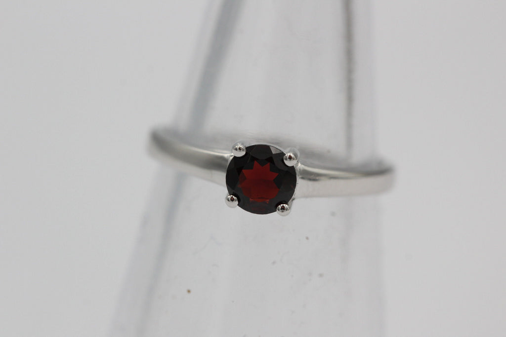 Edler 1,15 Carat Granat Ring 925 Silber Fingerring blutrot Grosse 7 / 15 / 45