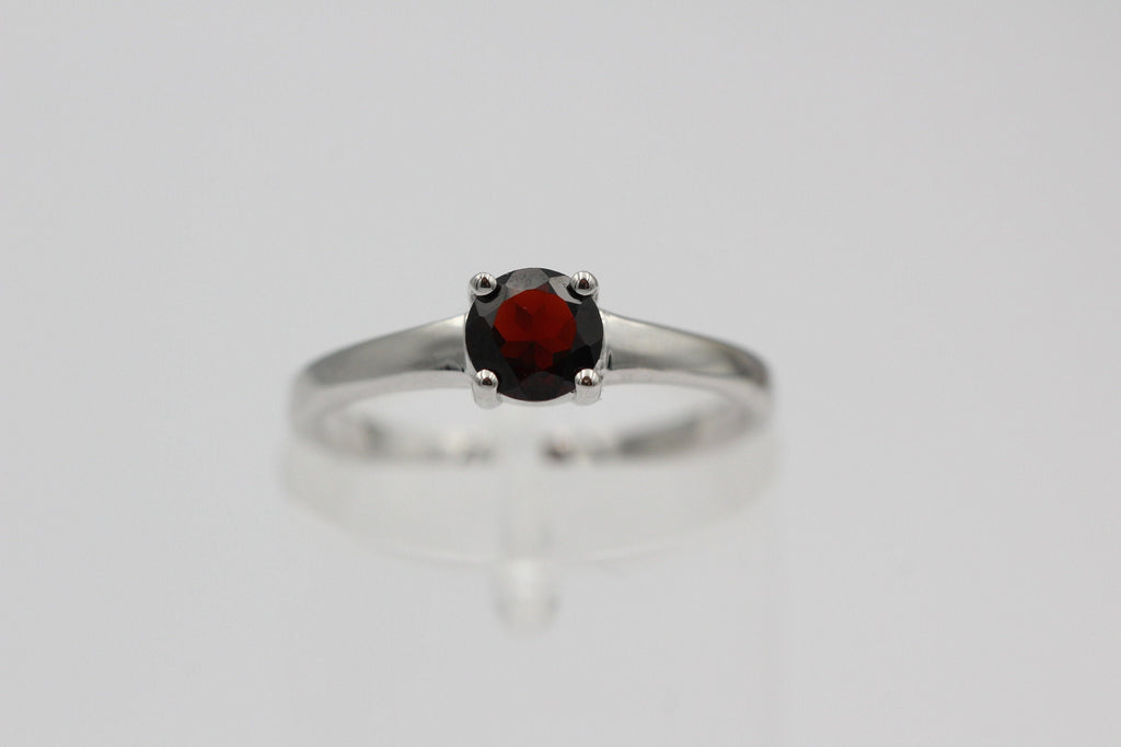 Edler 1,15 Carat Granat Ring 925 Silber Fingerring blutrot Grosse 7 / 15 / 45