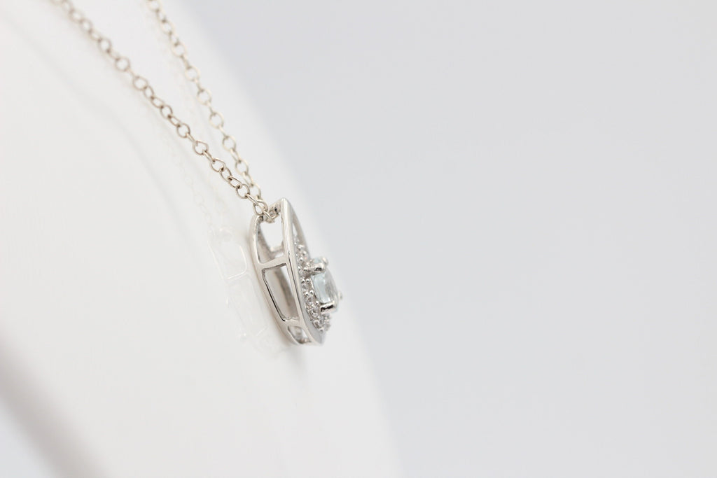 Edler 0,51 Carat Aquamarin Anhänger 925 Silber  wunderschöner Edelstein